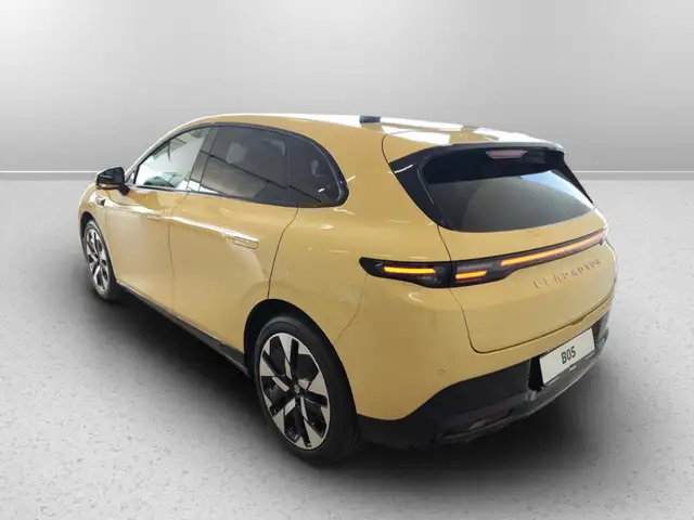 Leapmotor B05 view 7