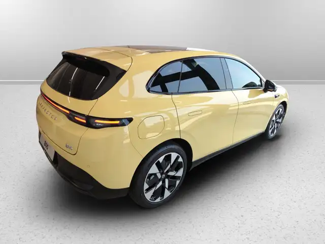 Leapmotor B05 view 9