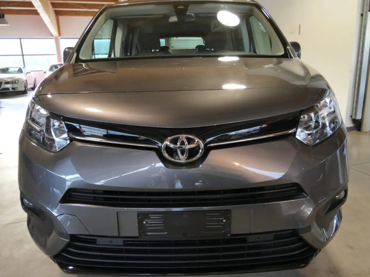 Toyota Proace City Verso 1.2 110 CV LONG Executive 7P. Grigio - 2