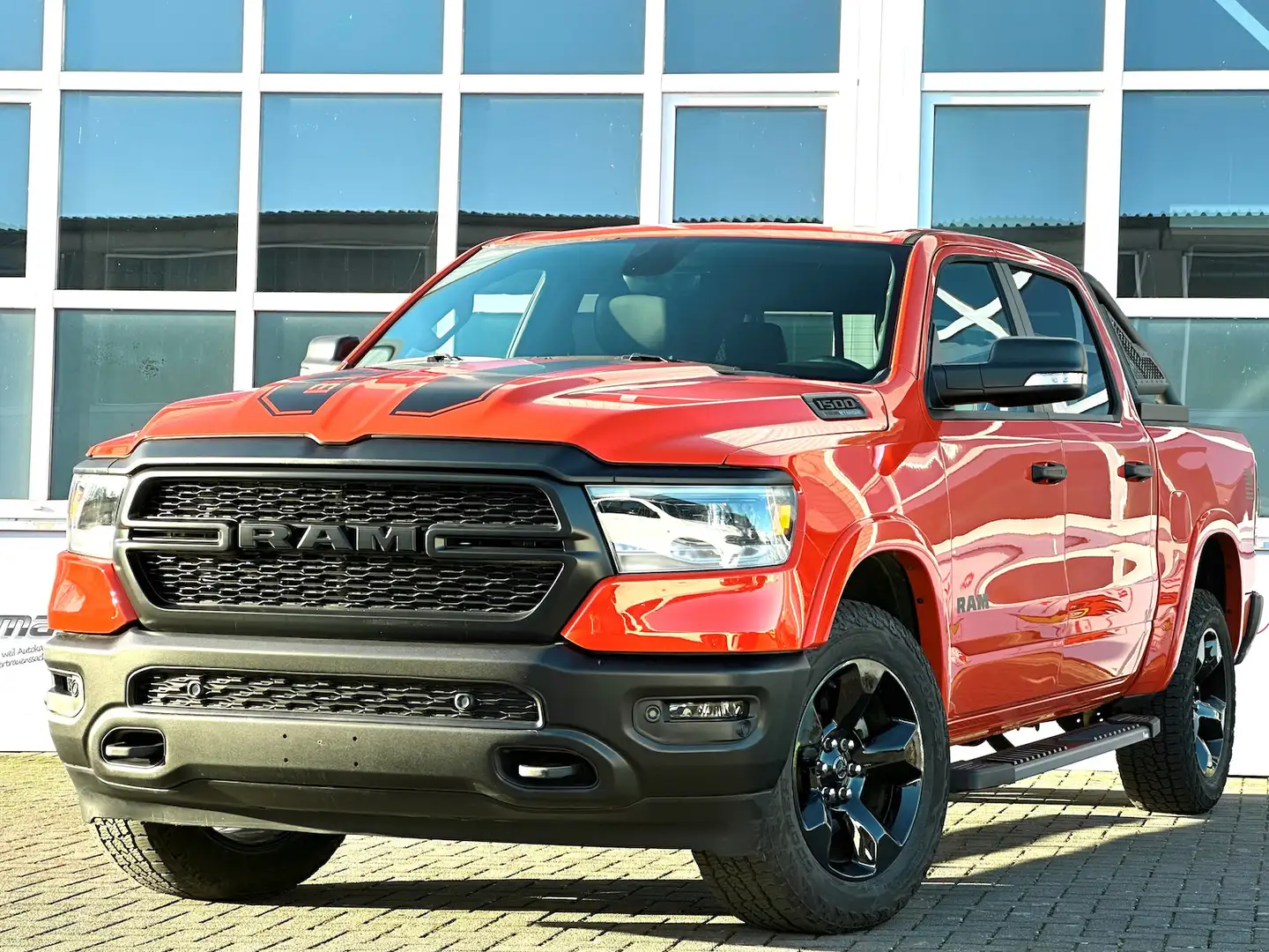 Dodge RAM 1500 Built To Serve Spitfire 5,7L 12´´ Displ Orange - 1