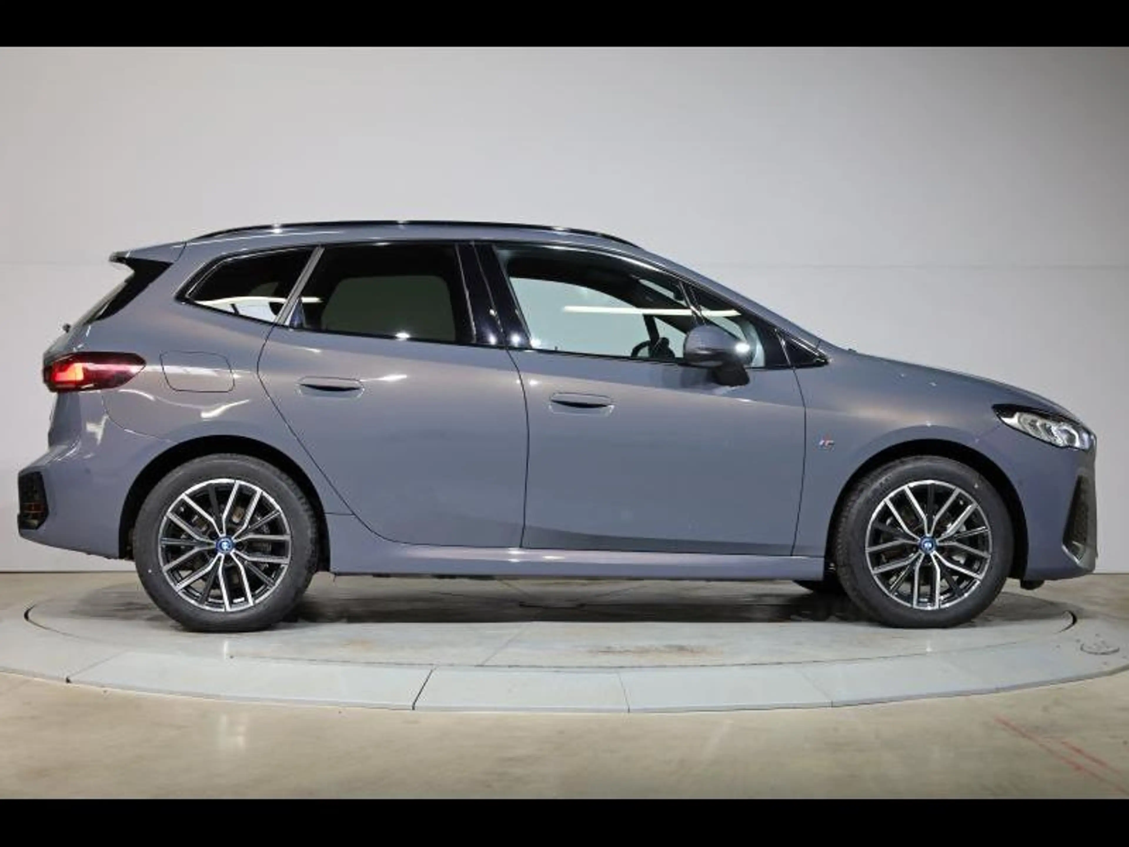 BMW 225 e xDrive Active Tourer Kit M Sport — photo 4
