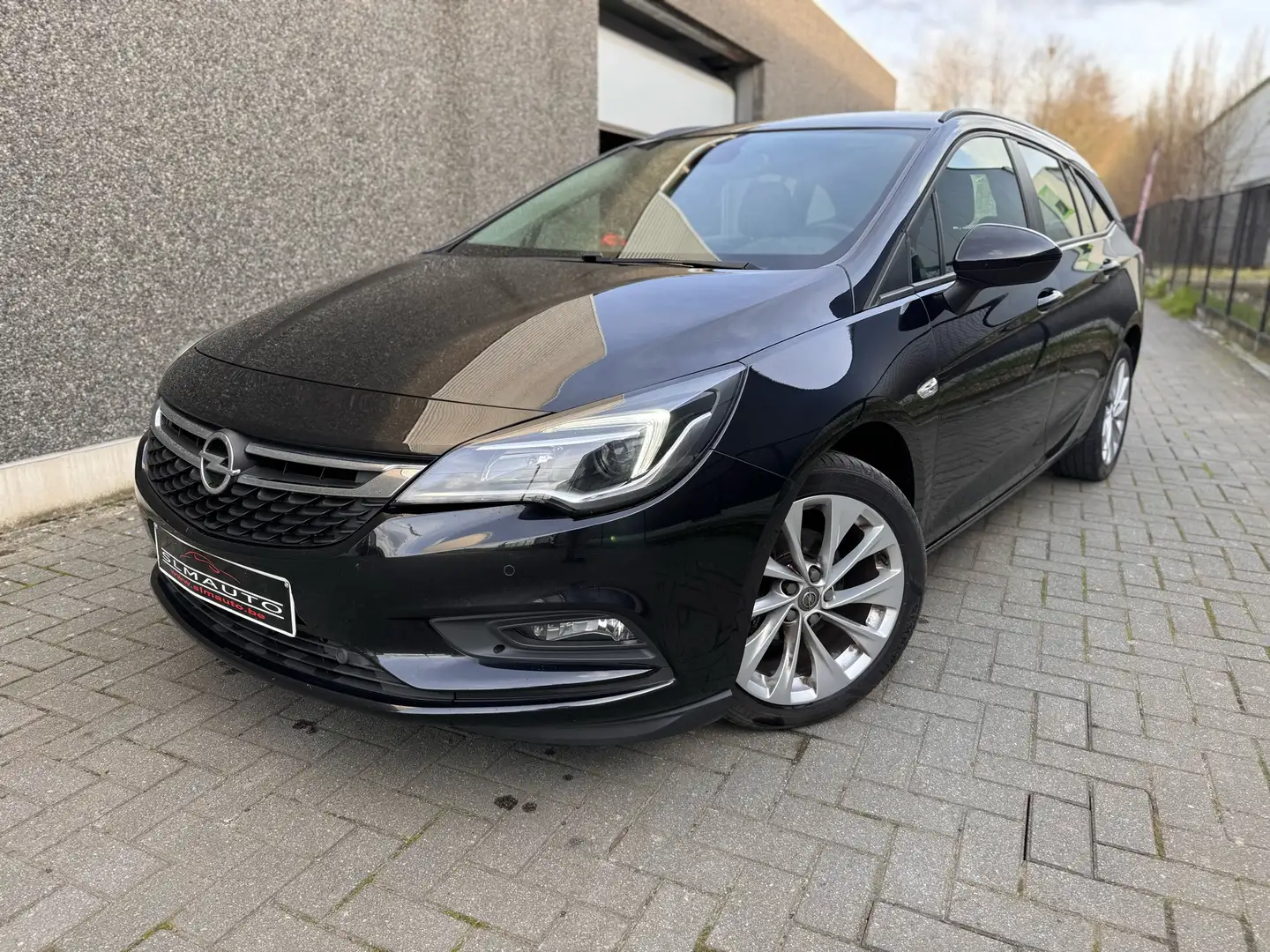 Opel Astra 1.6 CDTi ECOTEC D Dynamic Start/Stop Grijs - 2