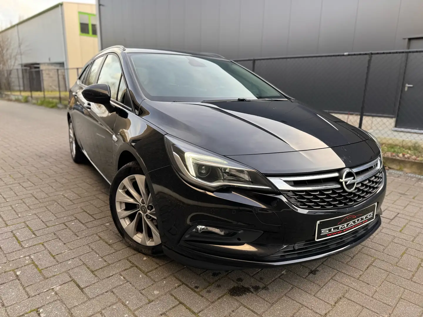 Opel Astra 1.6 CDTi ECOTEC D Dynamic Start/Stop Gris - 1