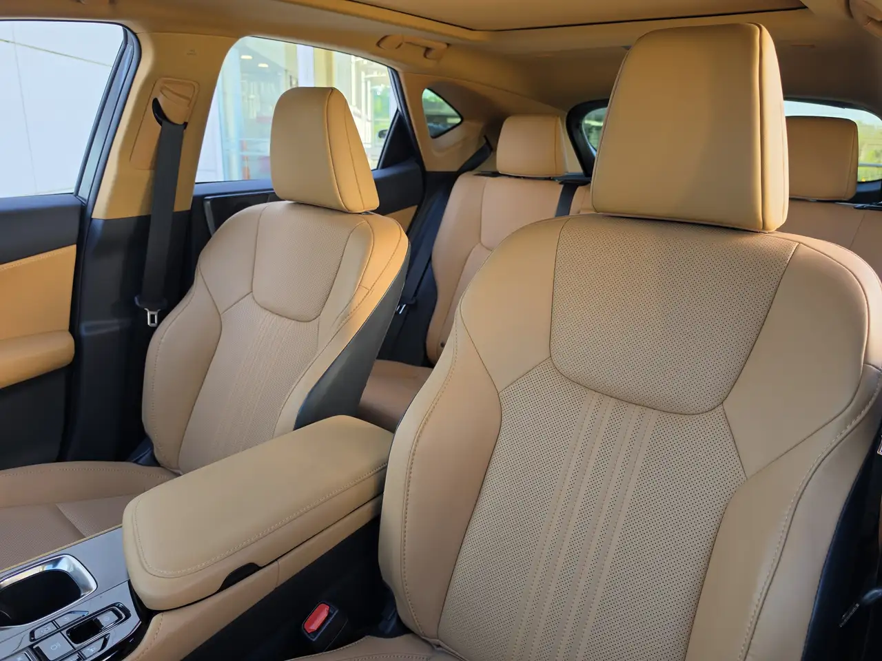 Lexus NX снимка Lexus NX