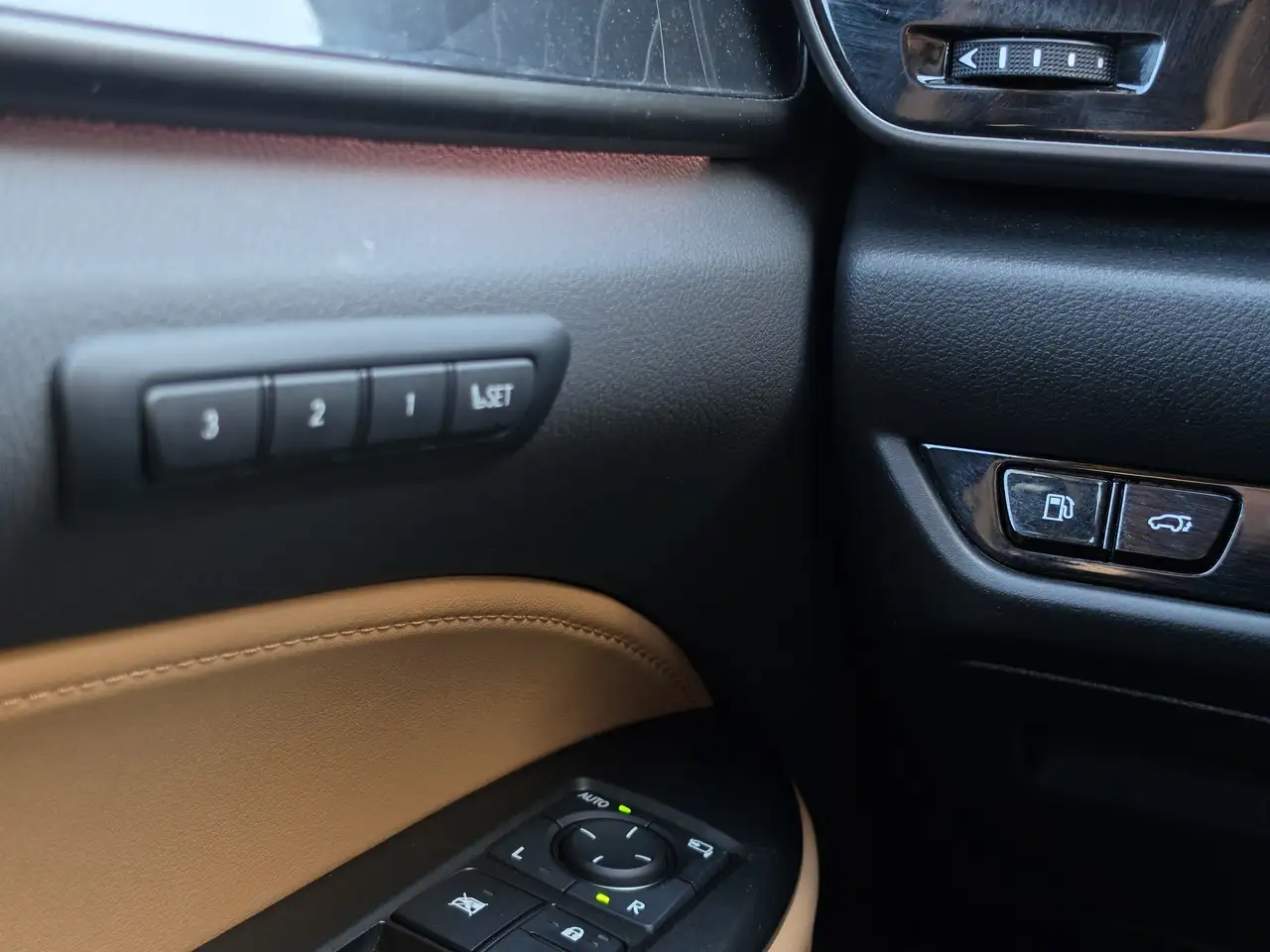 Lexus NX снимка Lexus NX