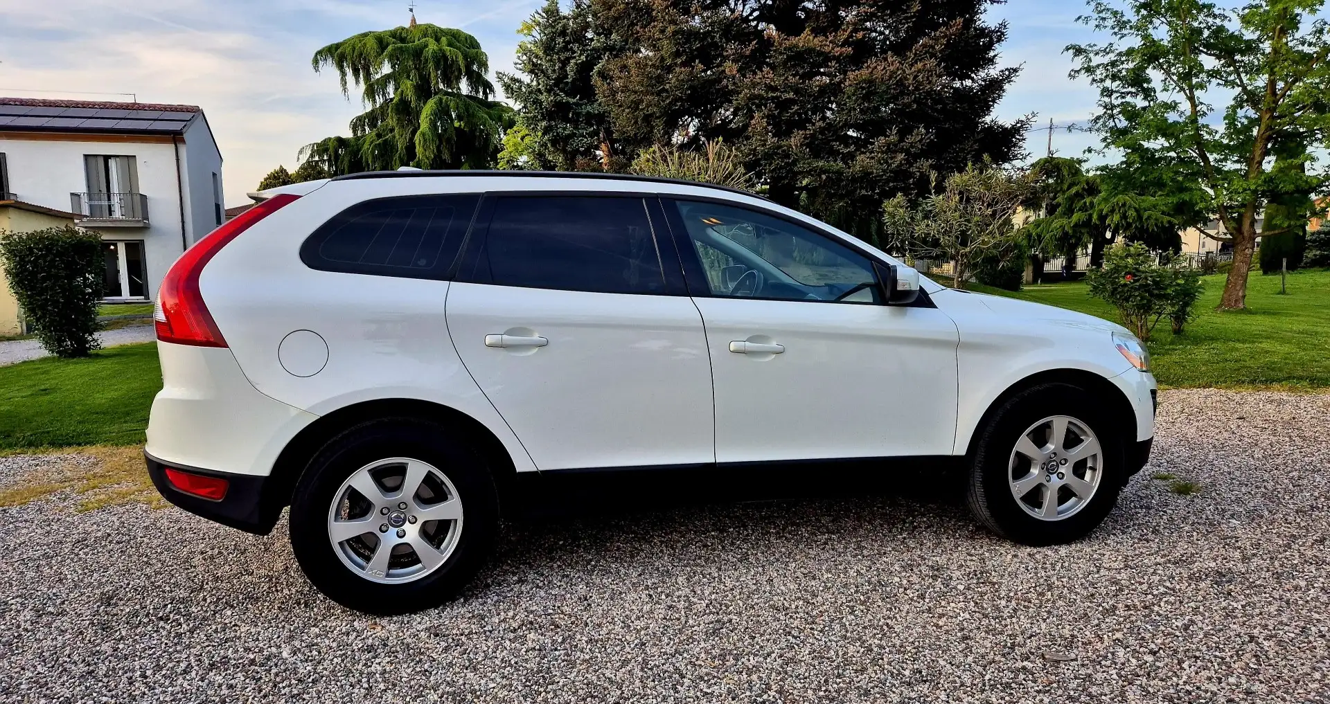 Volvo XC60 2.4d Summum fwd 175cv auto - 2