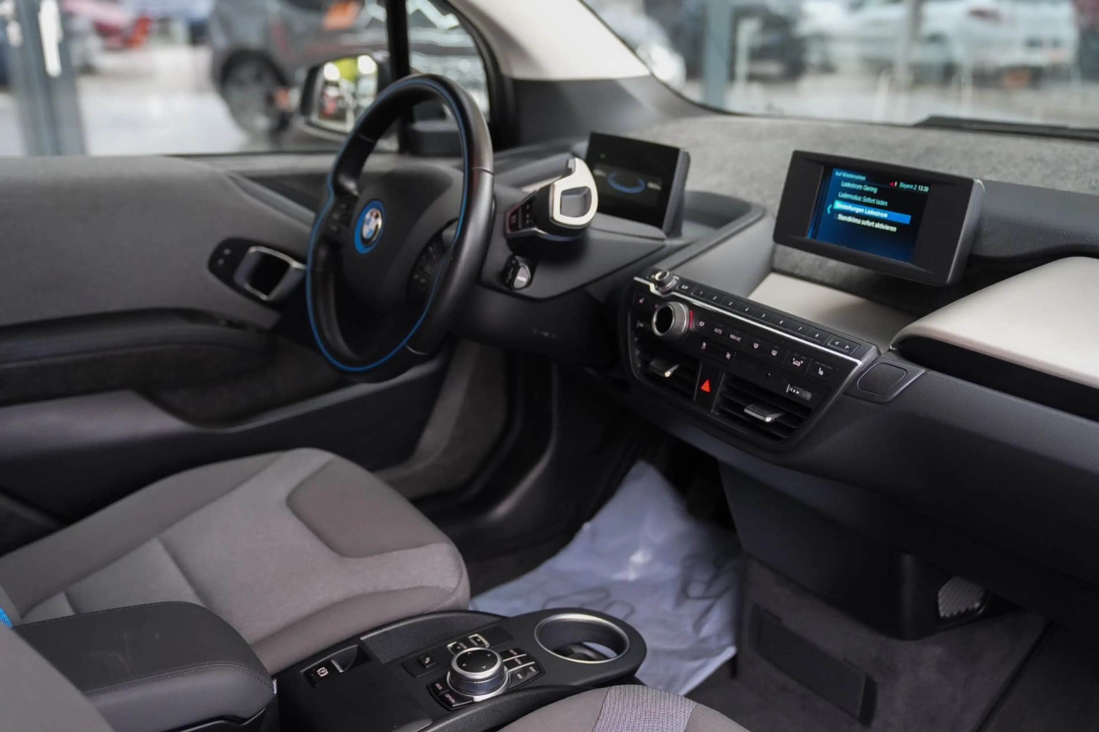 BMW i3 *1.Hand/SHZ/Klimaaut./Temp.* — photo 8