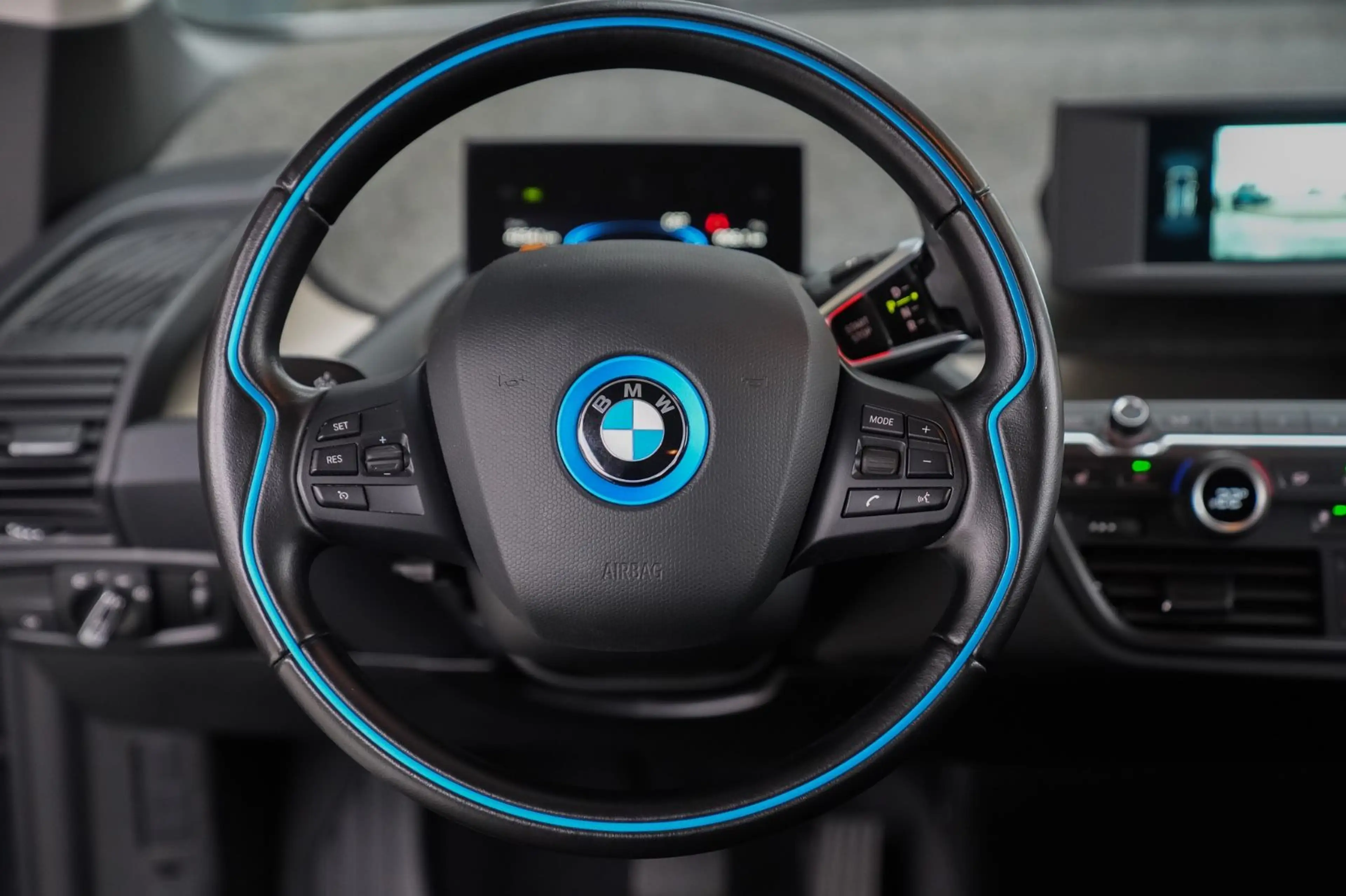 BMW i3 *1.Hand/SHZ/Klimaaut./Temp.* — photo 9