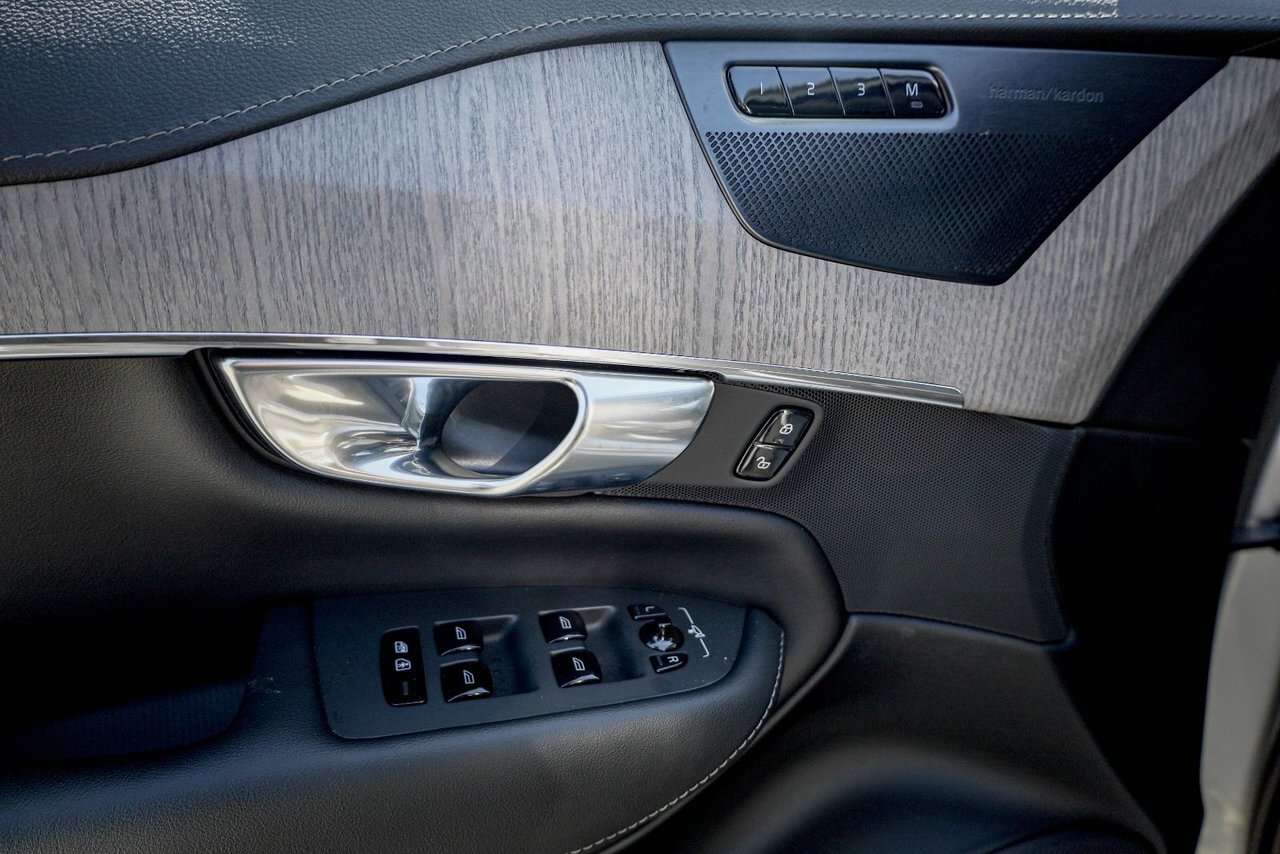 2022 Volvo XC90 Inscription thumb 9