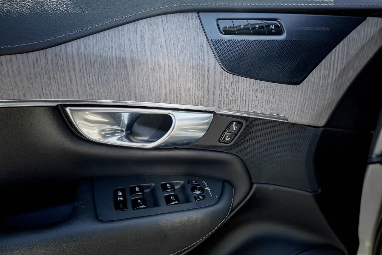 Volvo XC90 снимка Volvo XC90