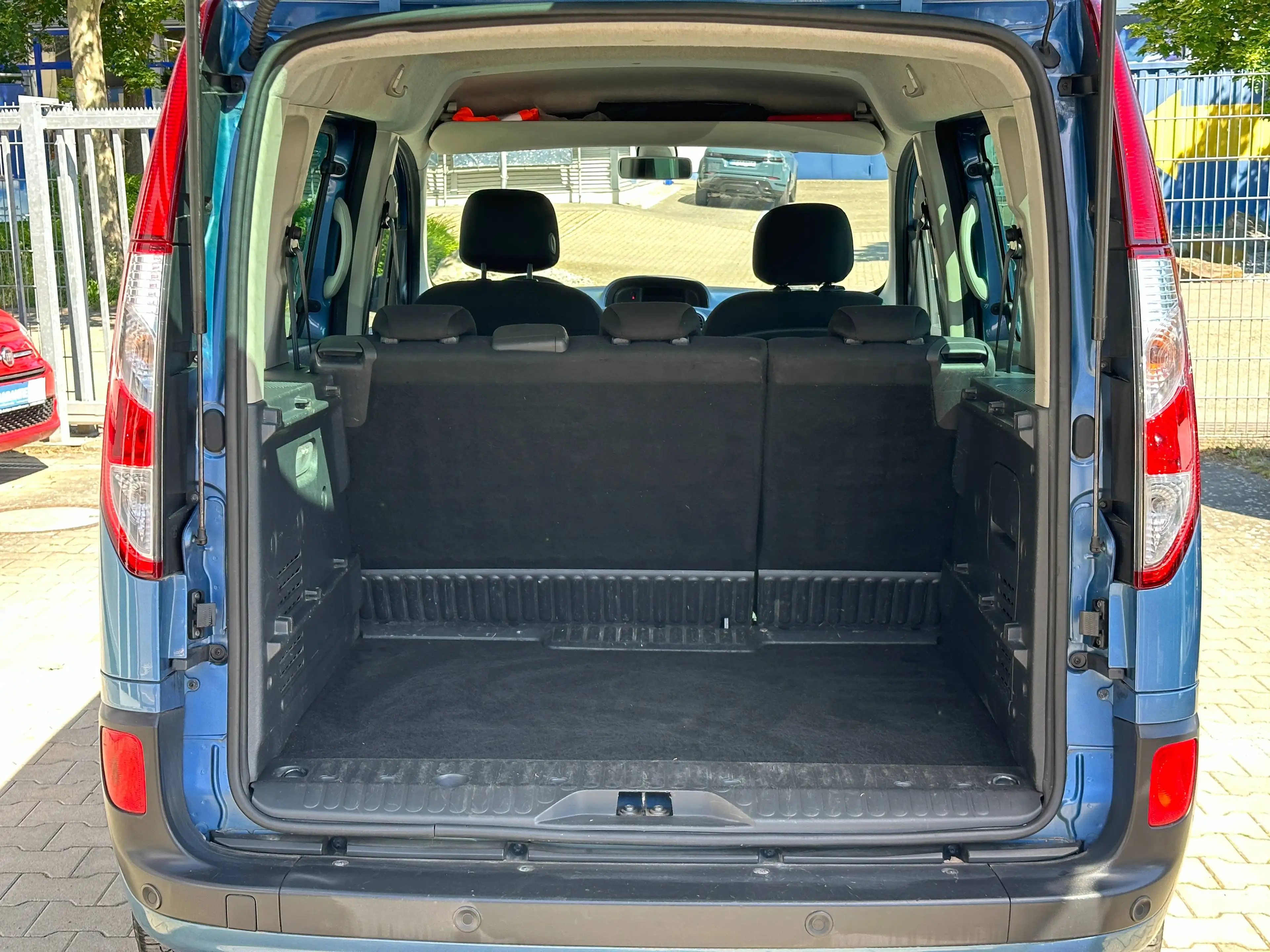 Renault Kangoo Blue dCi*2xSchiebetür*Alu*Klima*Parkpilot*Tempo — photo 5