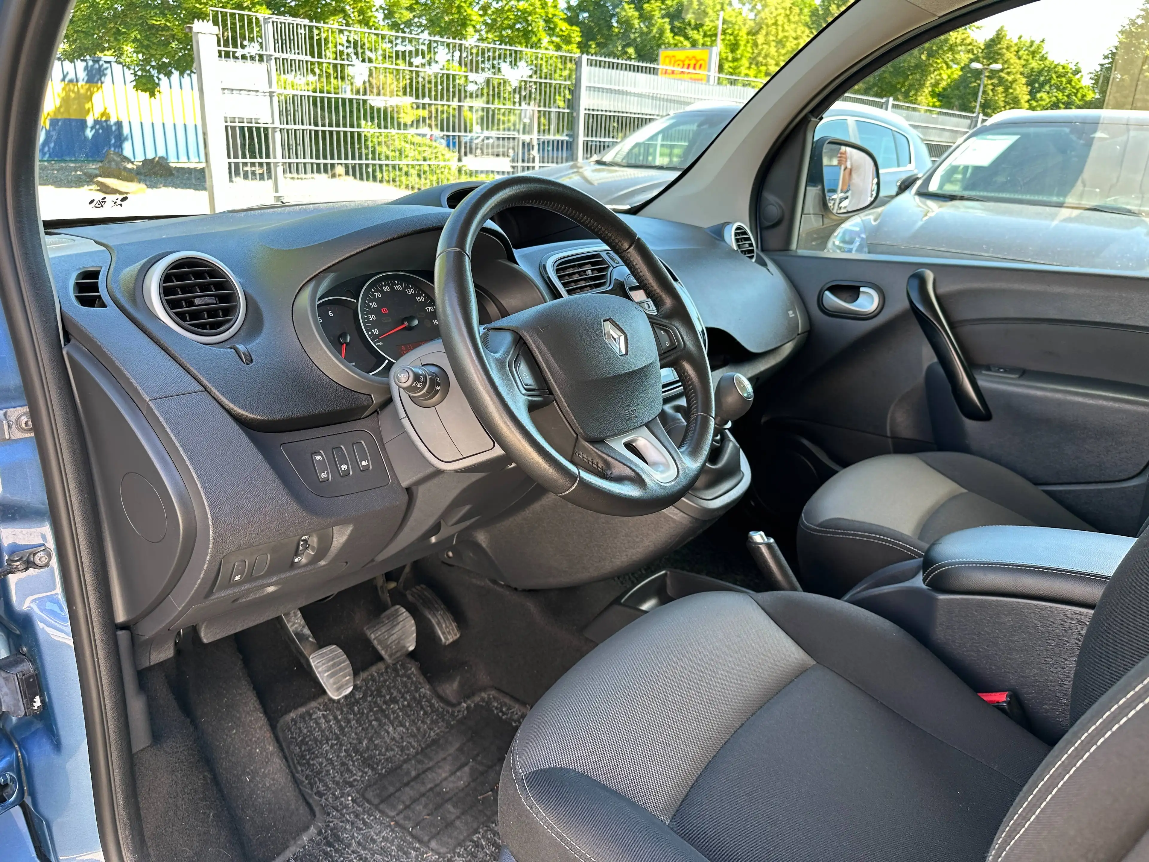 Renault Kangoo Blue dCi*2xSchiebetür*Alu*Klima*Parkpilot*Tempo — photo 12