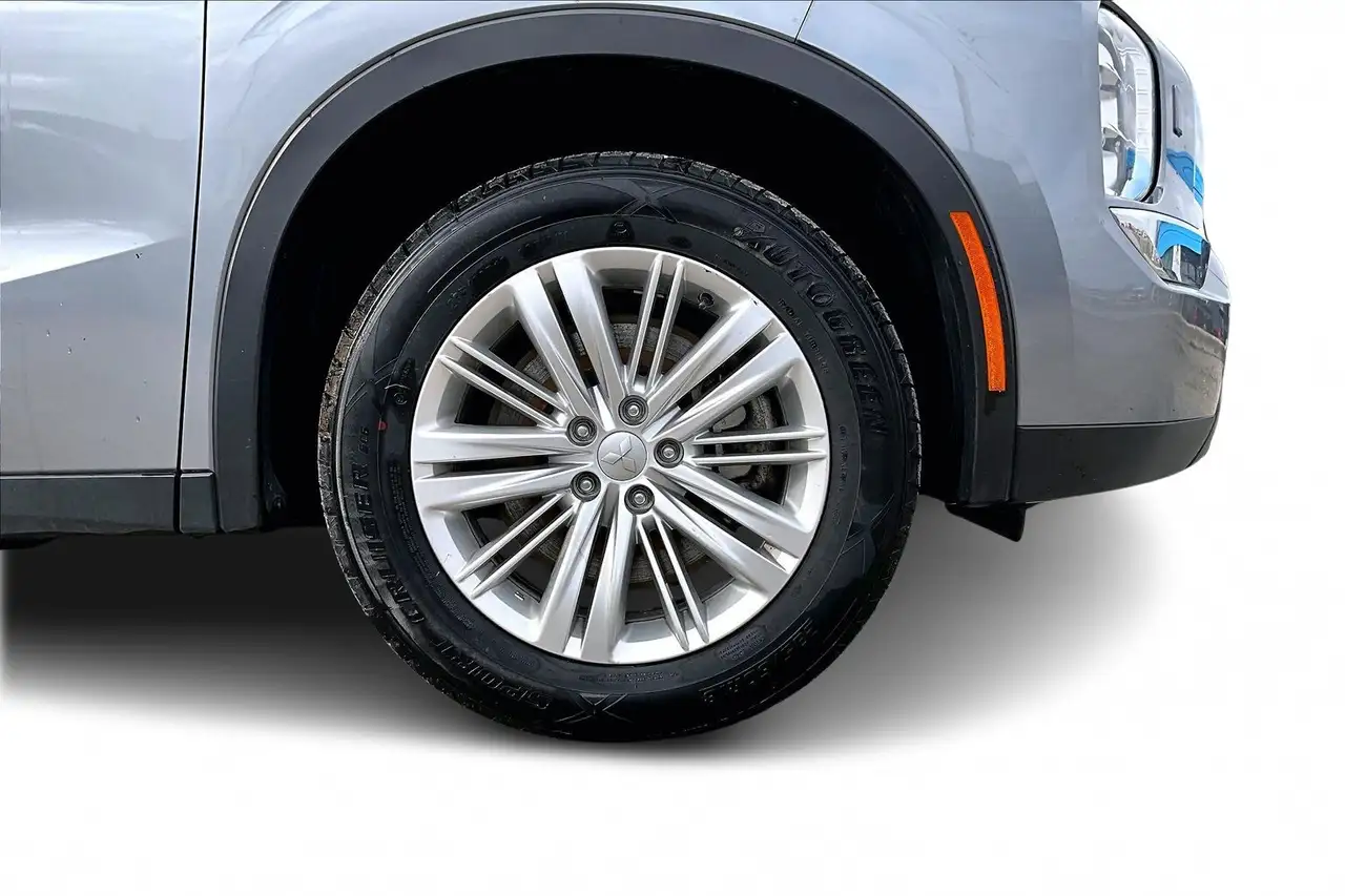 Mitsubishi Outlander снимка Mitsubishi Outlander