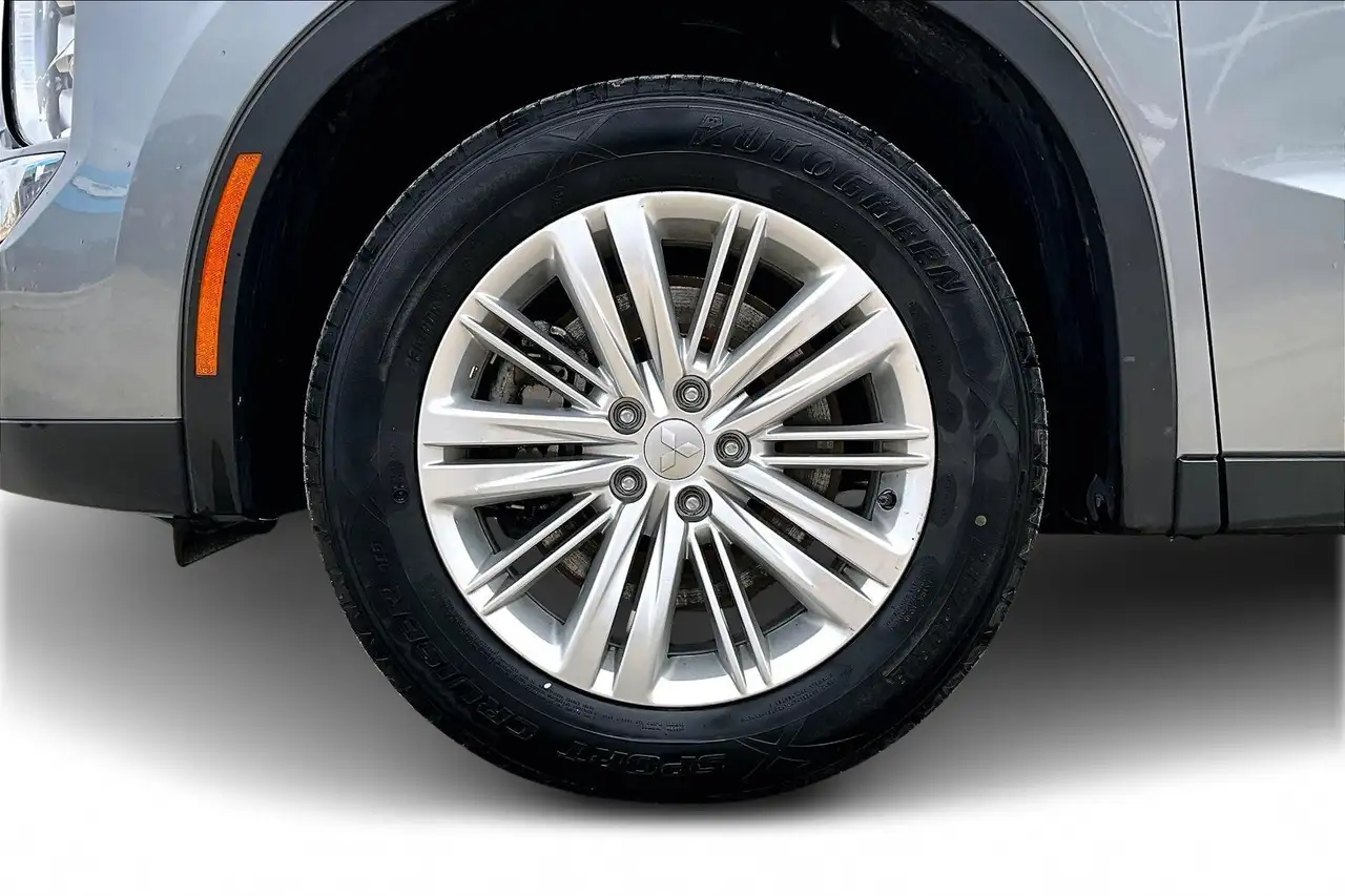 Mitsubishi Outlander снимка Mitsubishi Outlander