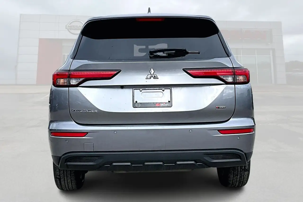 Mitsubishi Outlander снимка Mitsubishi Outlander