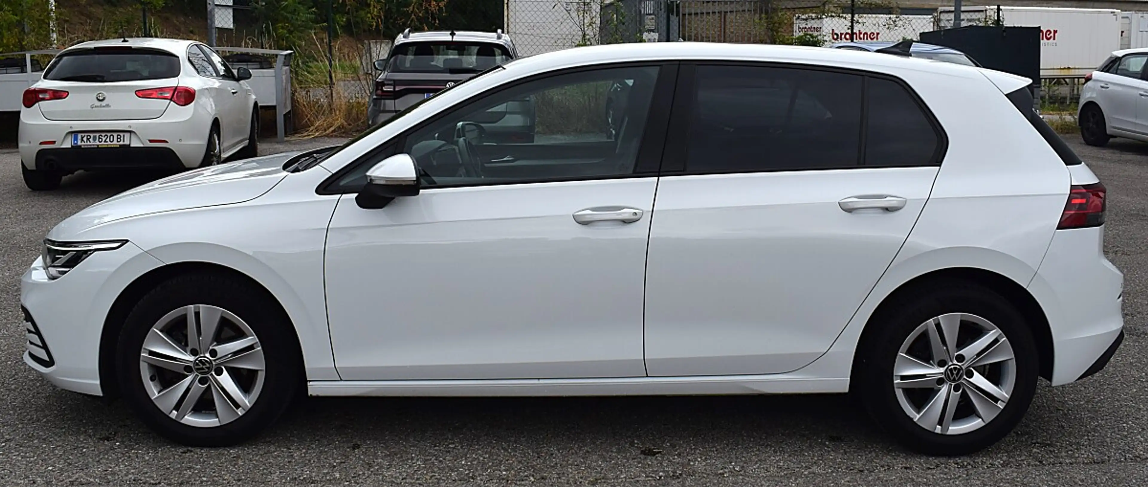 Volkswagen Golf 2,0 TDI Life DSG — photo 8