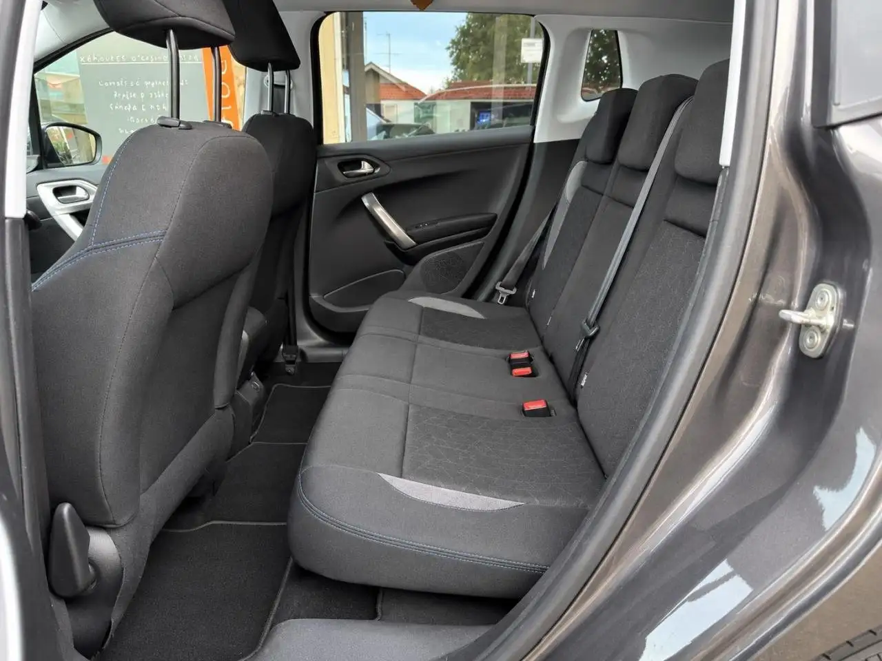 Peugeot 2008 2008 — photo 9