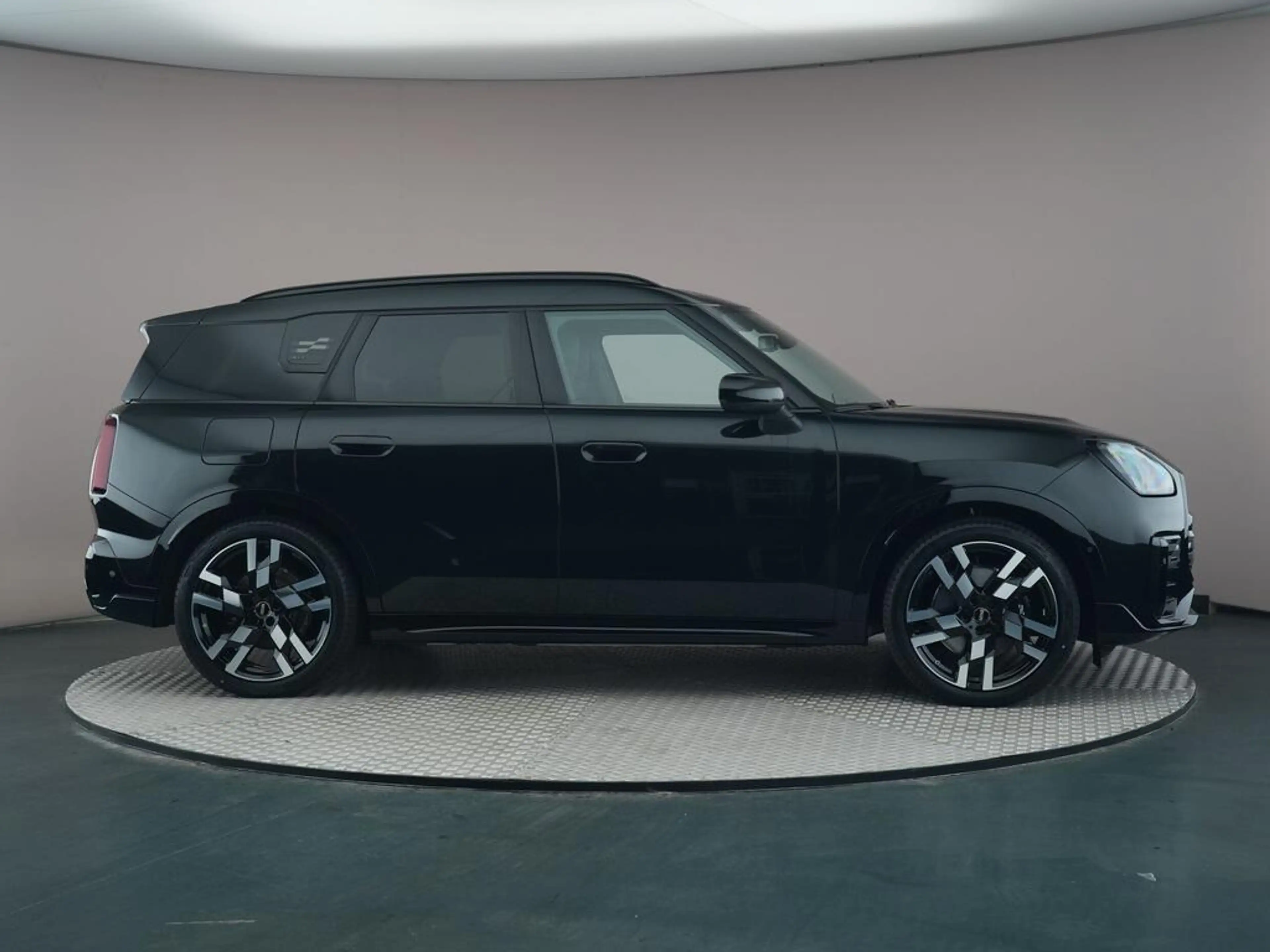 MINI John Cooper Works Countryman SE ALL4 XL 66.5 kWh — photo 8