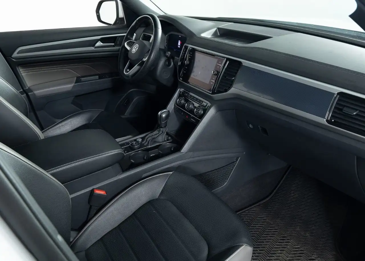 Volkswagen Atlas снимка Volkswagen Atlas