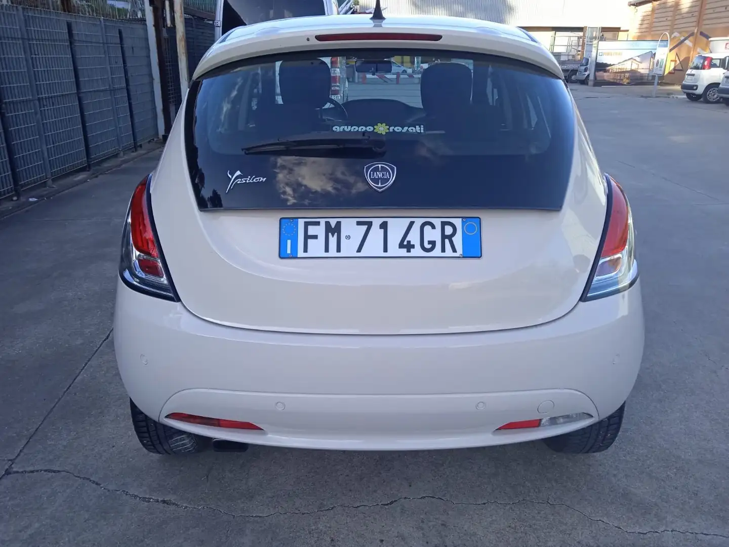 Lancia Ypsilon 1.2 69 CV 5 porte Silver Beige - 2