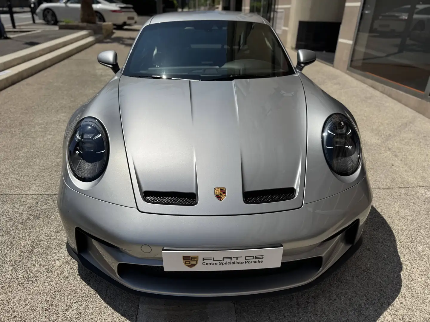 Porsche 911 VI (992) 4.0 510ch GT3 Pack Touring PDK Argent - 2