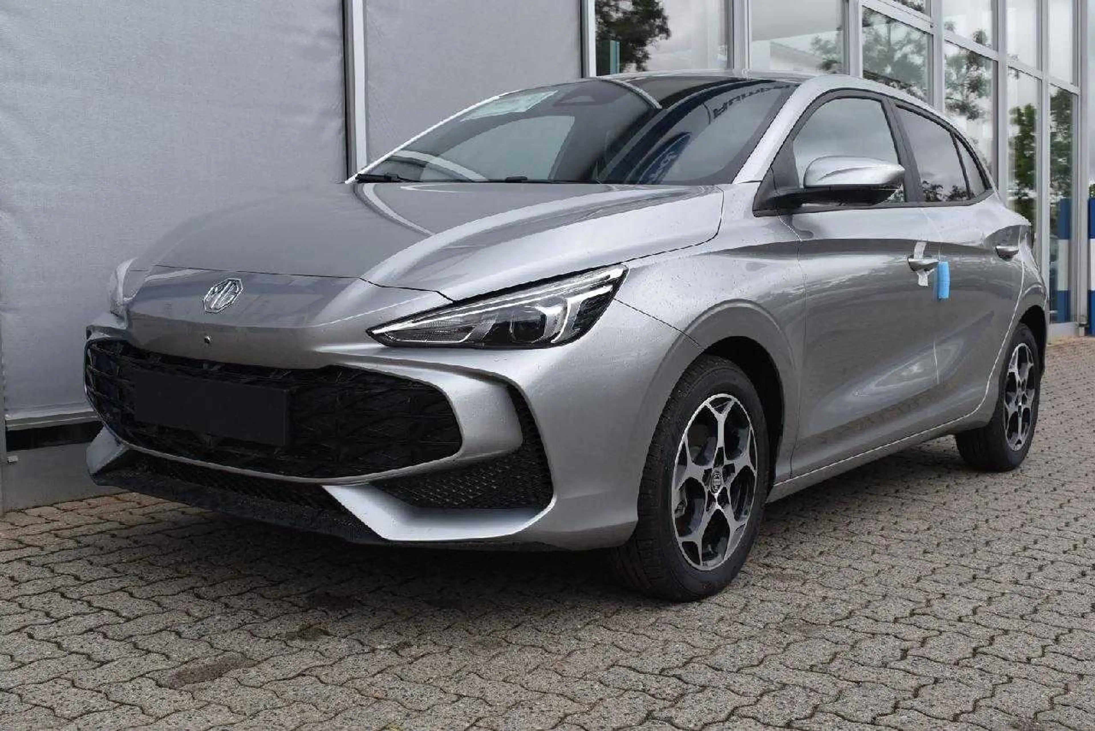 MG MG3 1.5 Hybrid+ 143kW Luxury — photo 2