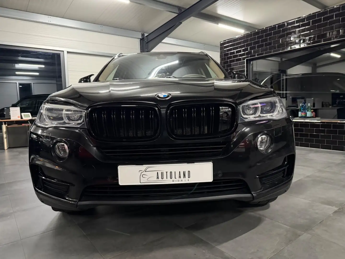 BMW X5 xDrive 40 d Schwarz - 2