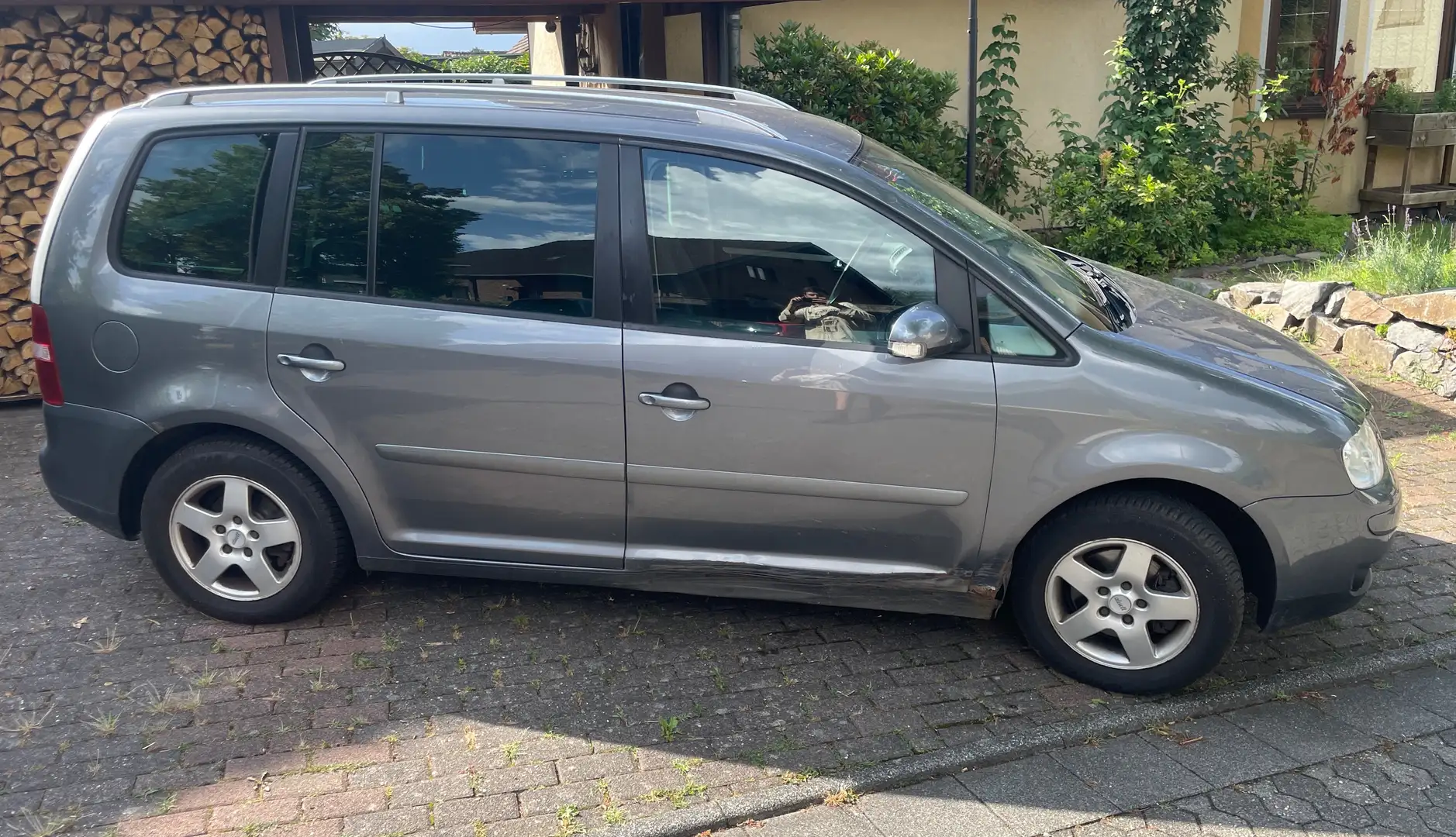 Volkswagen Touran Trendline Gris - 1