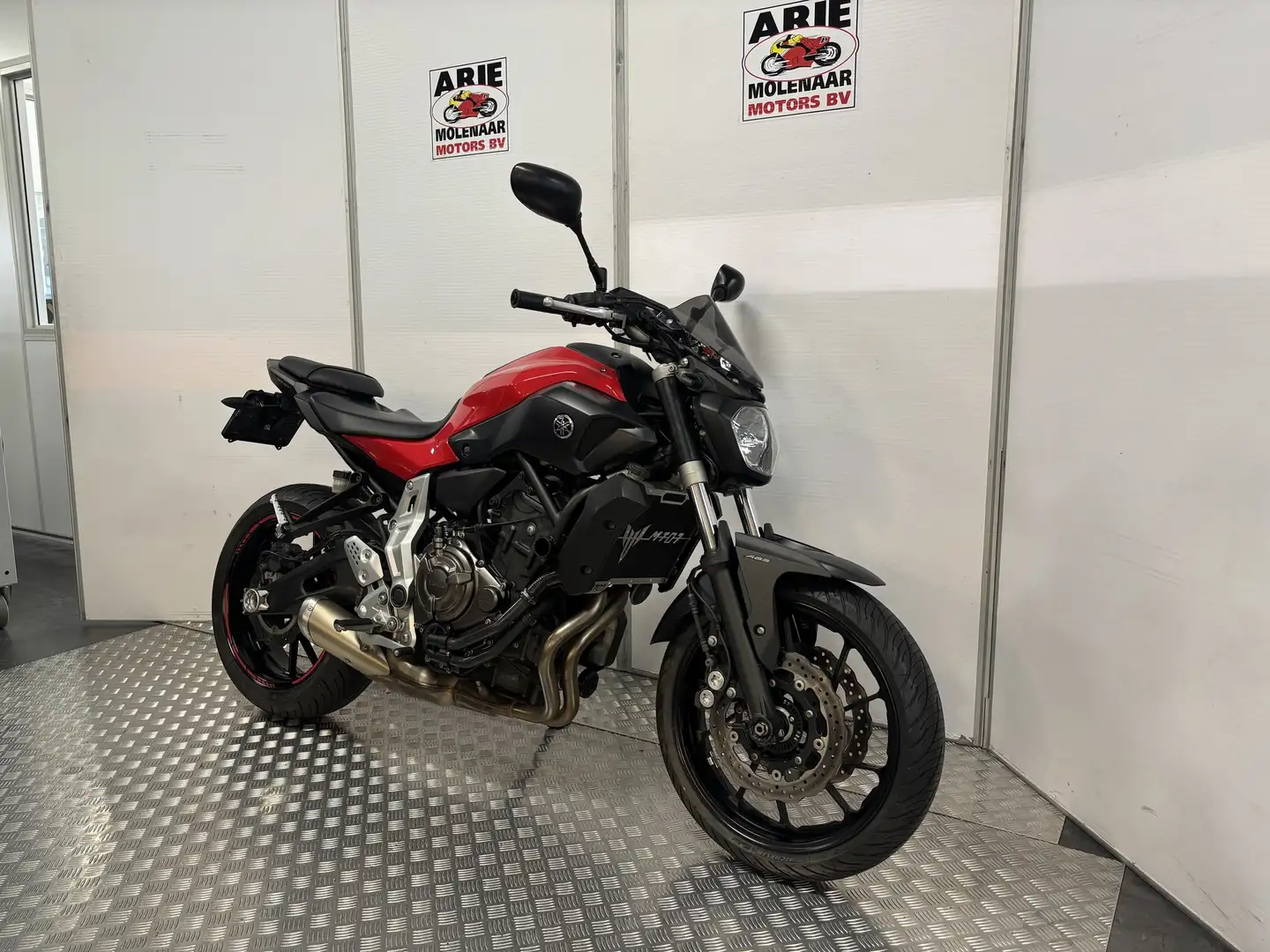 Yamaha MT-07 ABS Rood - 2