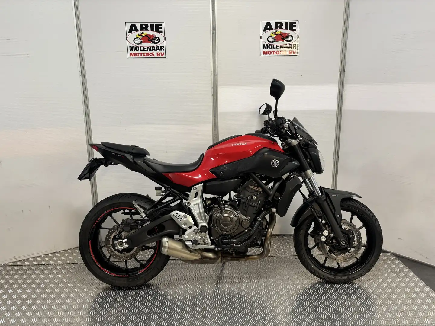 Yamaha MT-07 ABS Rood - 1