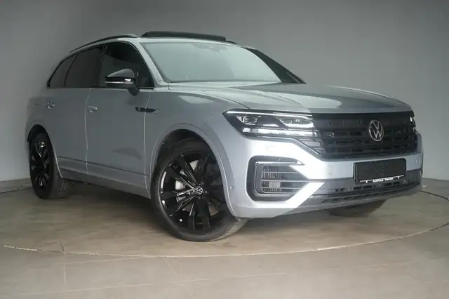 Volkswagen Touareg main image