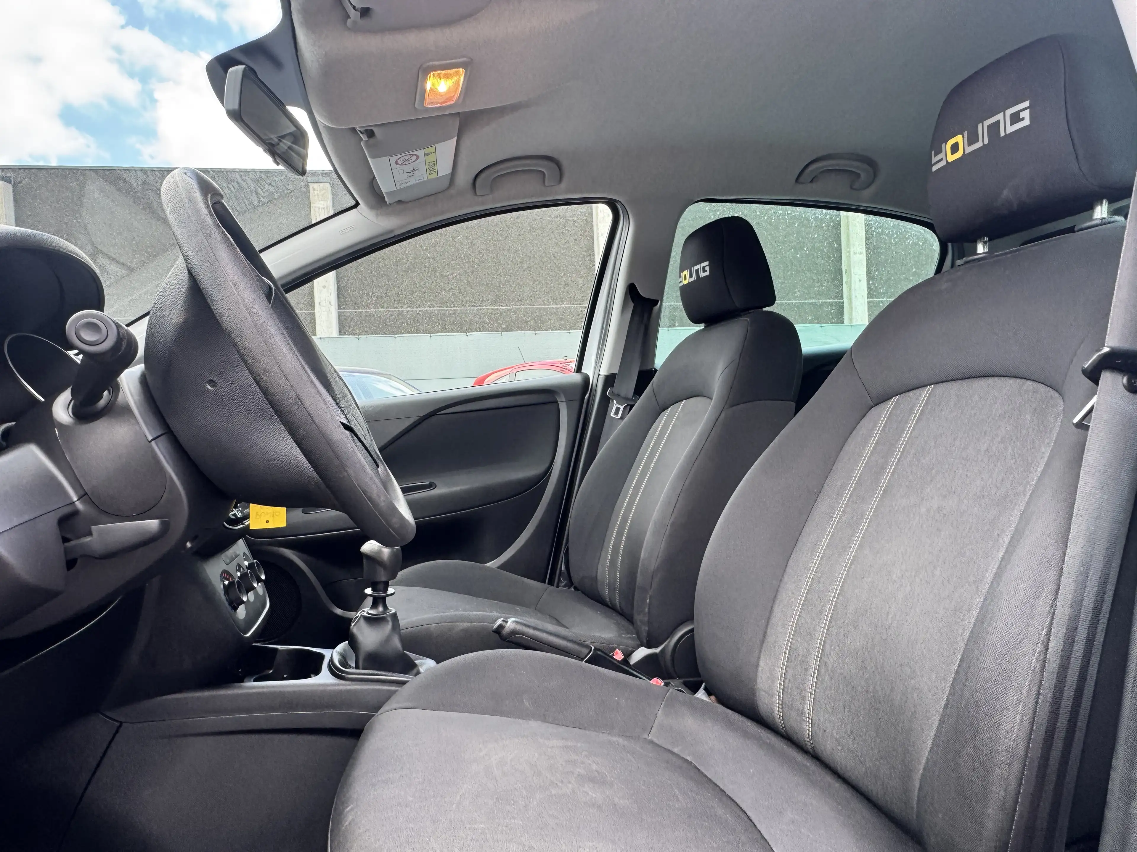 Fiat Punto 1.2i Lounge*CLIM*NAVI*CAR PLAY*EURO6B*GARANTIE — photo 11