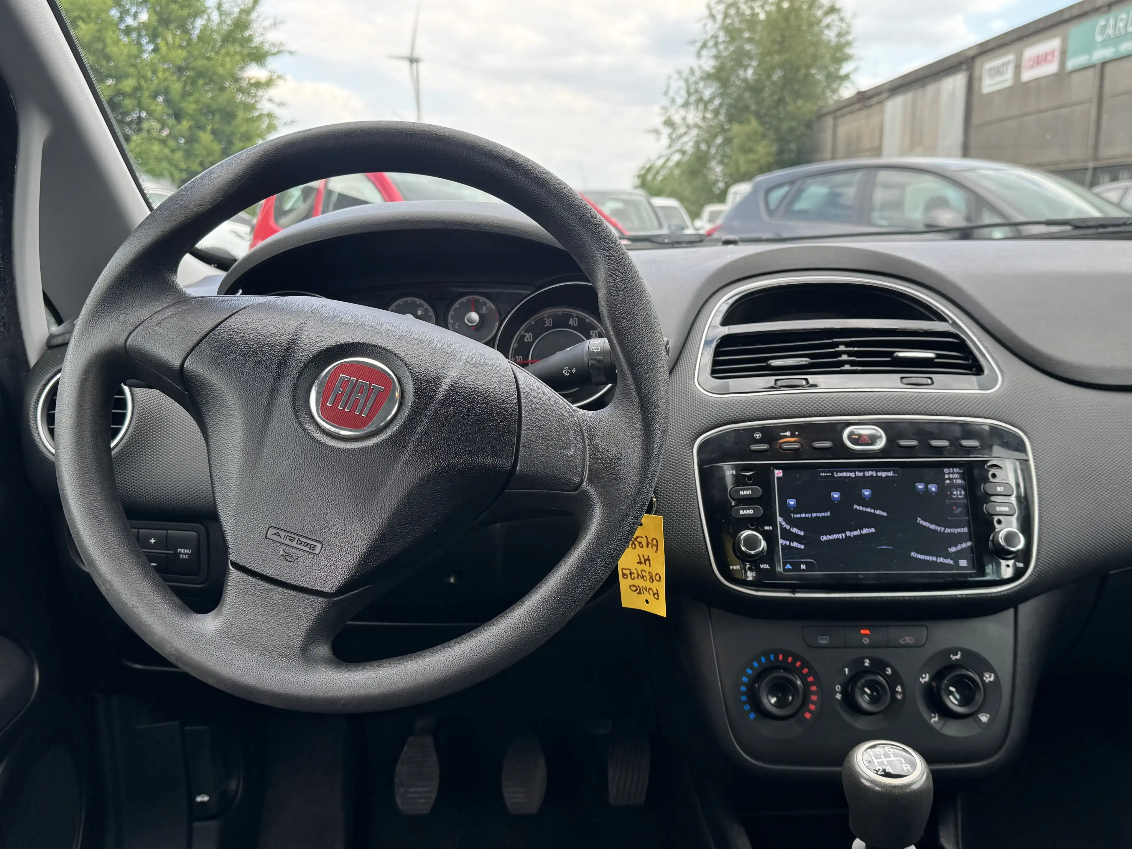Fiat Punto 1.2i Lounge*CLIM*NAVI*CAR PLAY*EURO6B*GARANTIE — photo 10