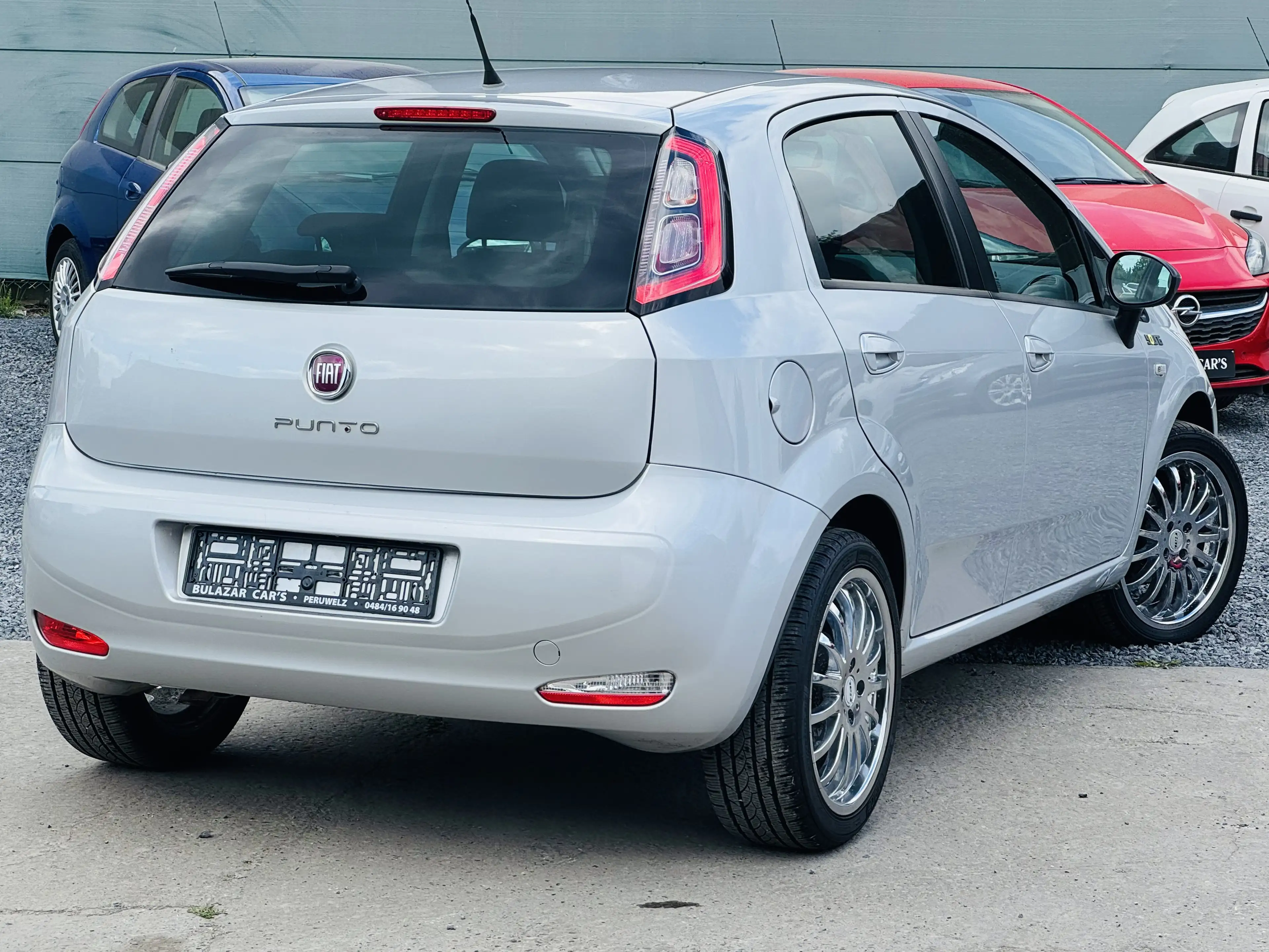 Fiat Punto 1.2i Lounge*CLIM*NAVI*CAR PLAY*EURO6B*GARANTIE — photo 6