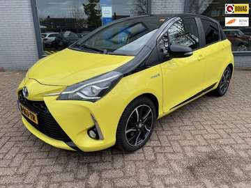 1.5 Hybrid Premium Yellow Edition Bi-Tone | Navi |