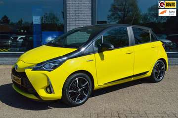 1.5 Hybrid Premium Yellow Edition Bi-Tone | Navi |