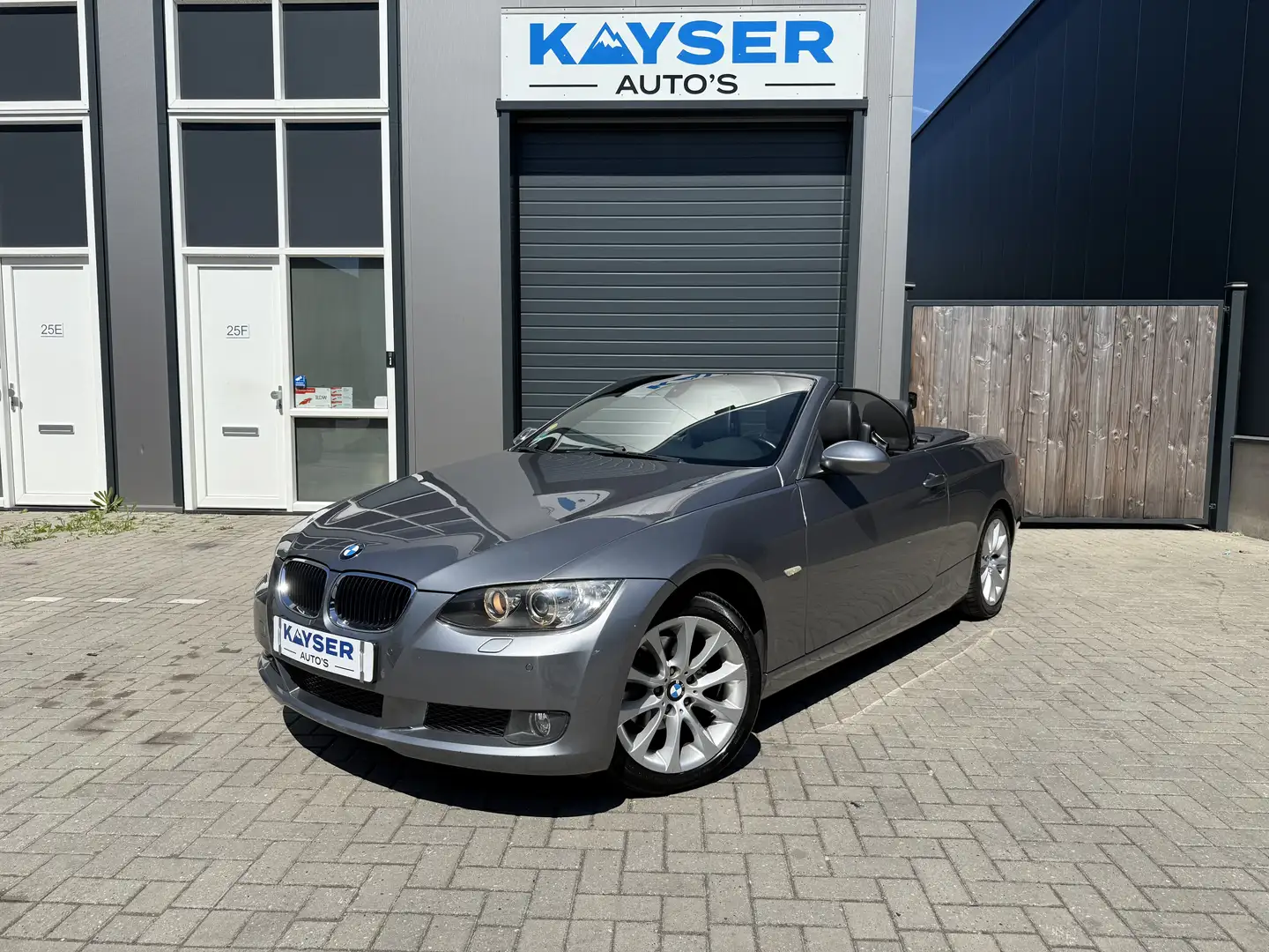 BMW 320 320i Cabrio Xenon Memory Leder Navi Cruise Stoelvw - 1