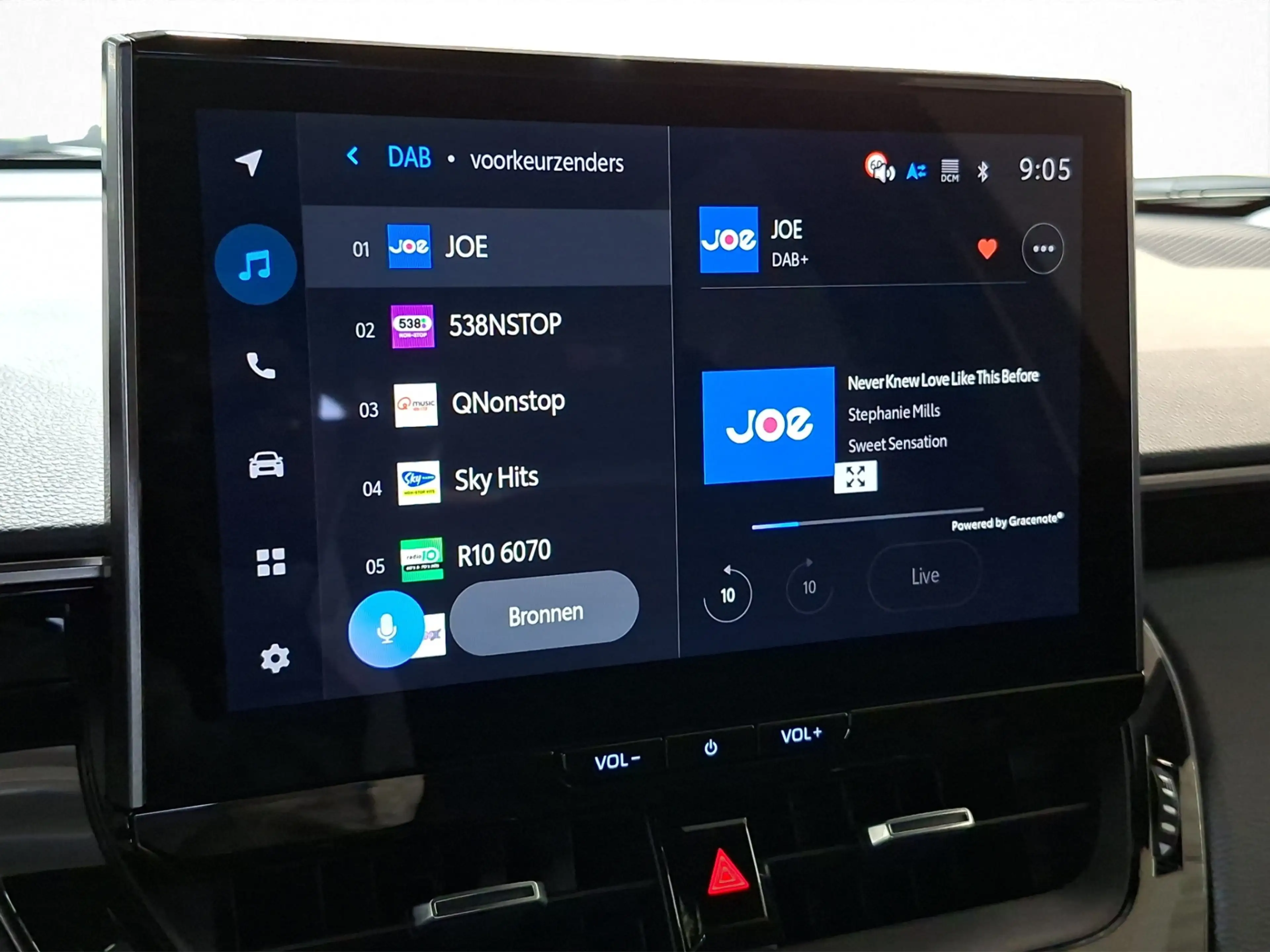 Toyota Corolla Cross Hybrid 180 GR Sport — photo 14