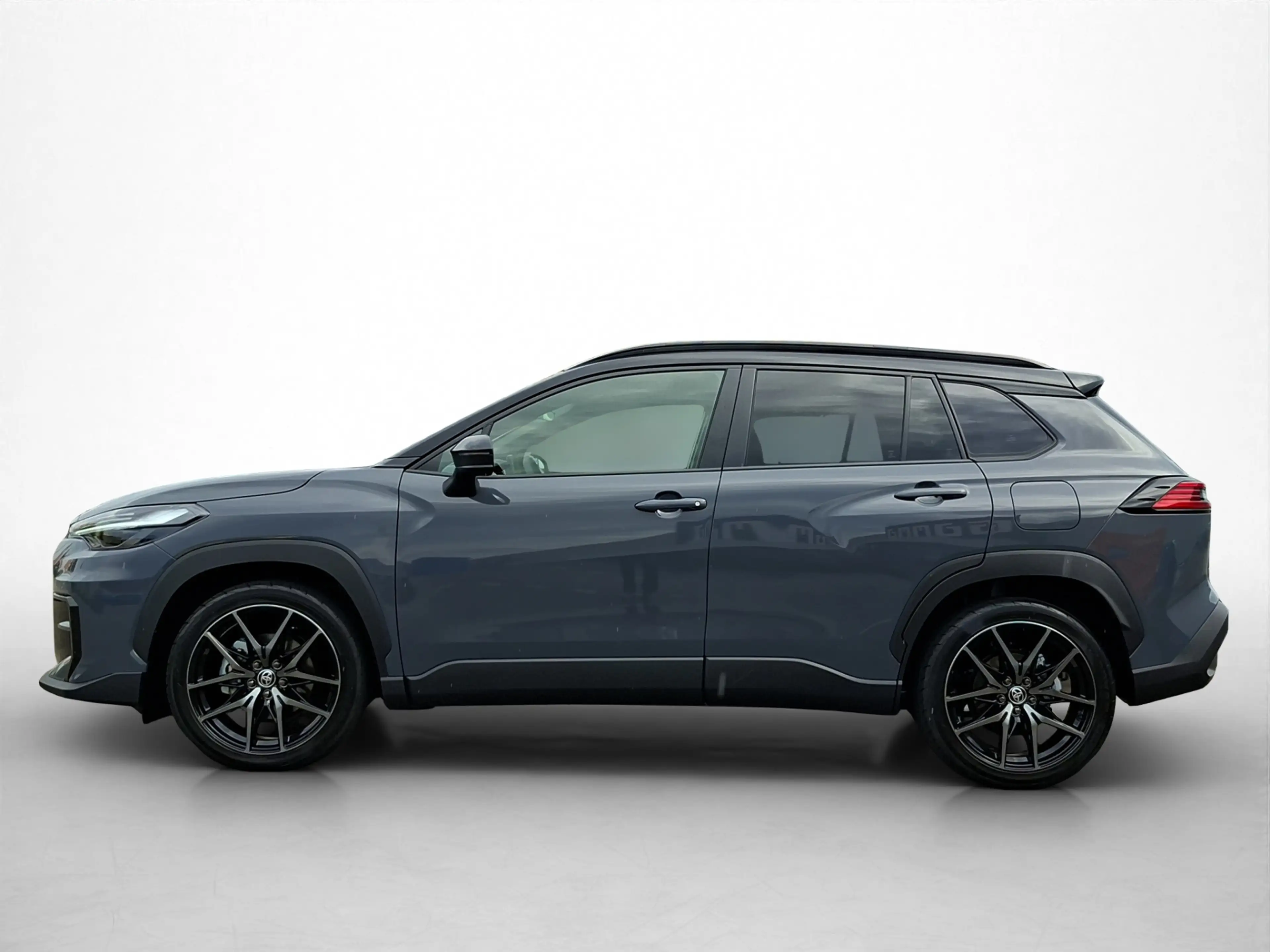 Toyota Corolla Cross Hybrid 180 GR Sport — photo 8