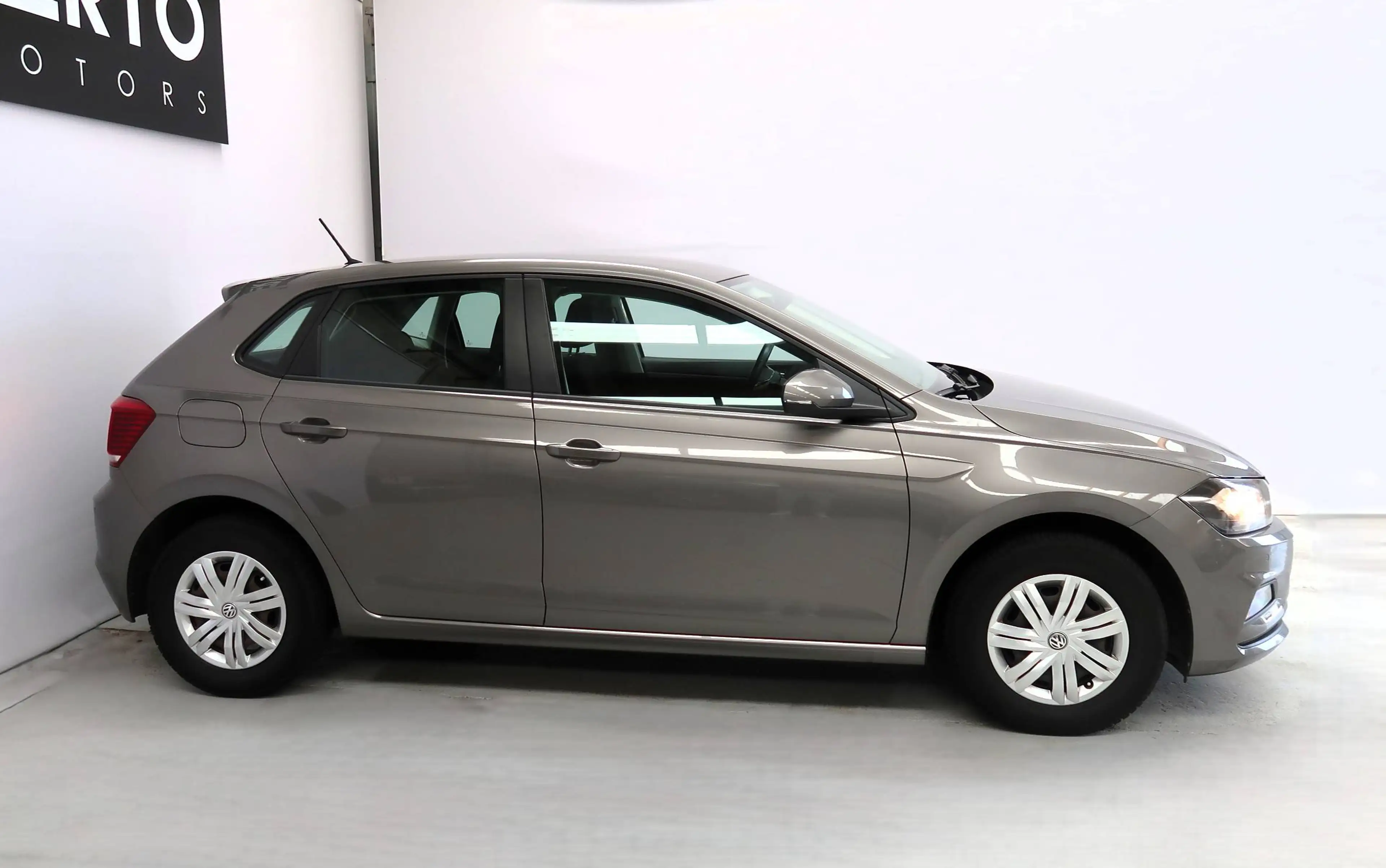 Volkswagen Polo Polo 1.0i Trendline — photo 11