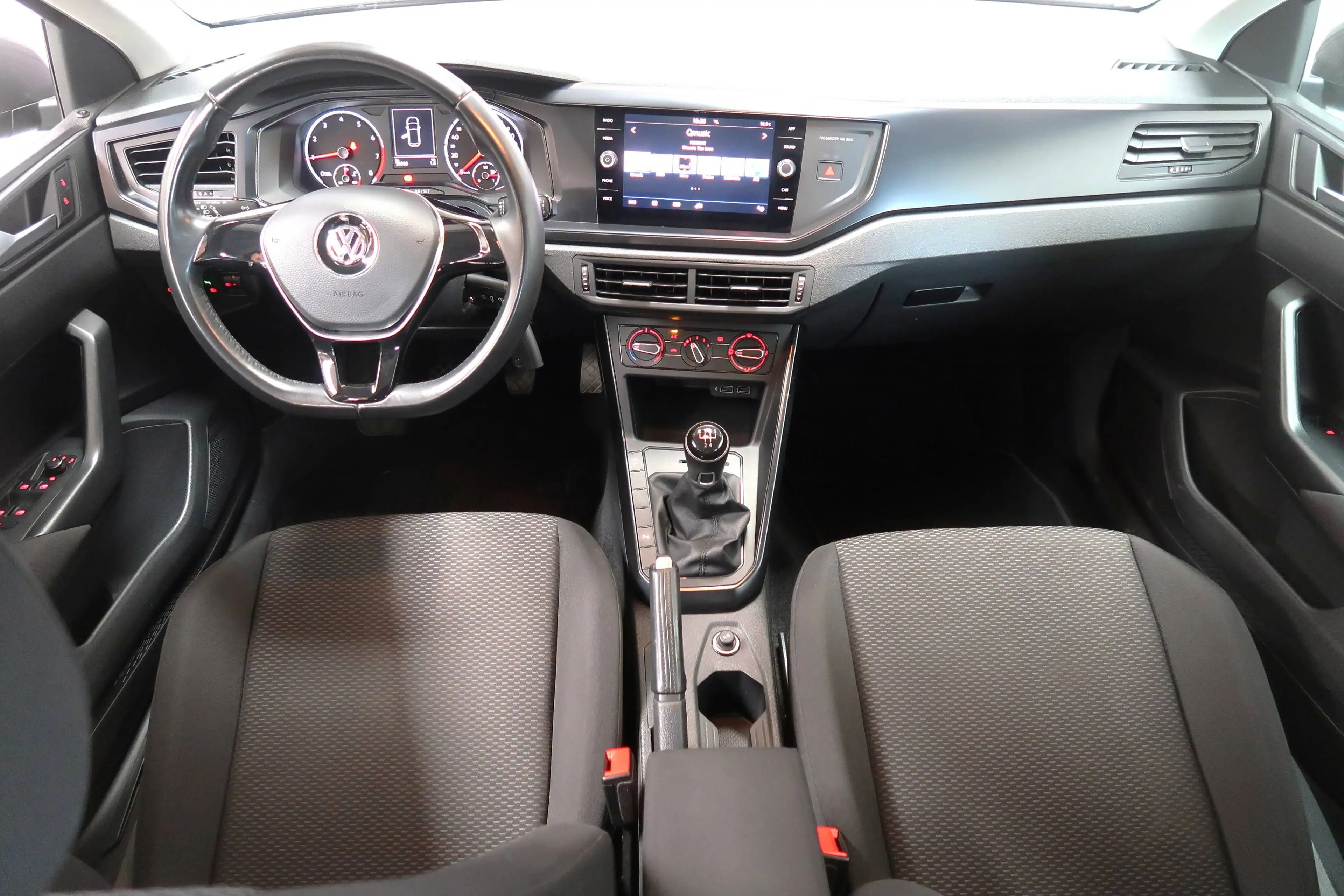 Volkswagen Polo Polo 1.0i Trendline — photo 14