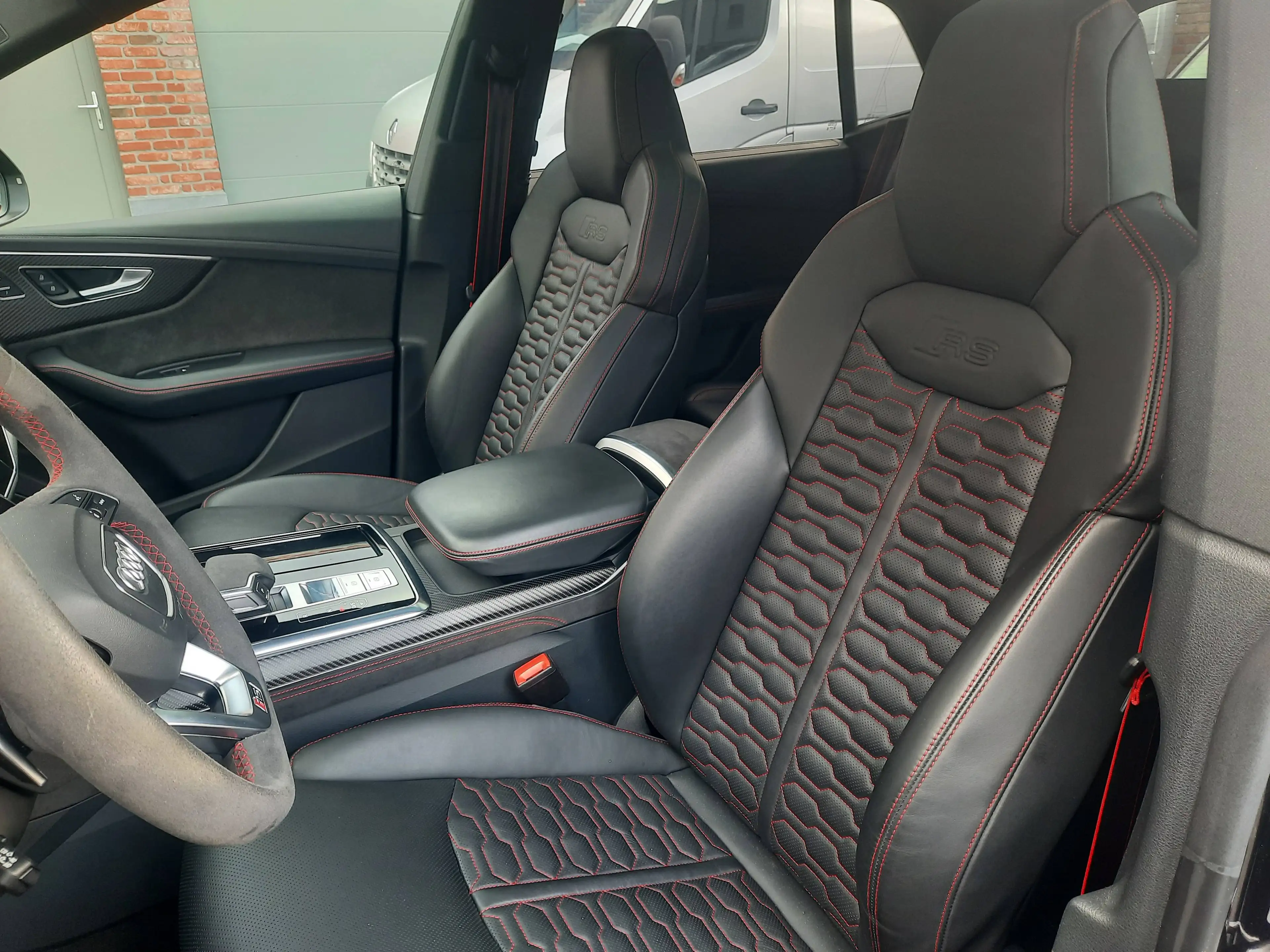 Audi RS Q8 Black Editie — photo 15