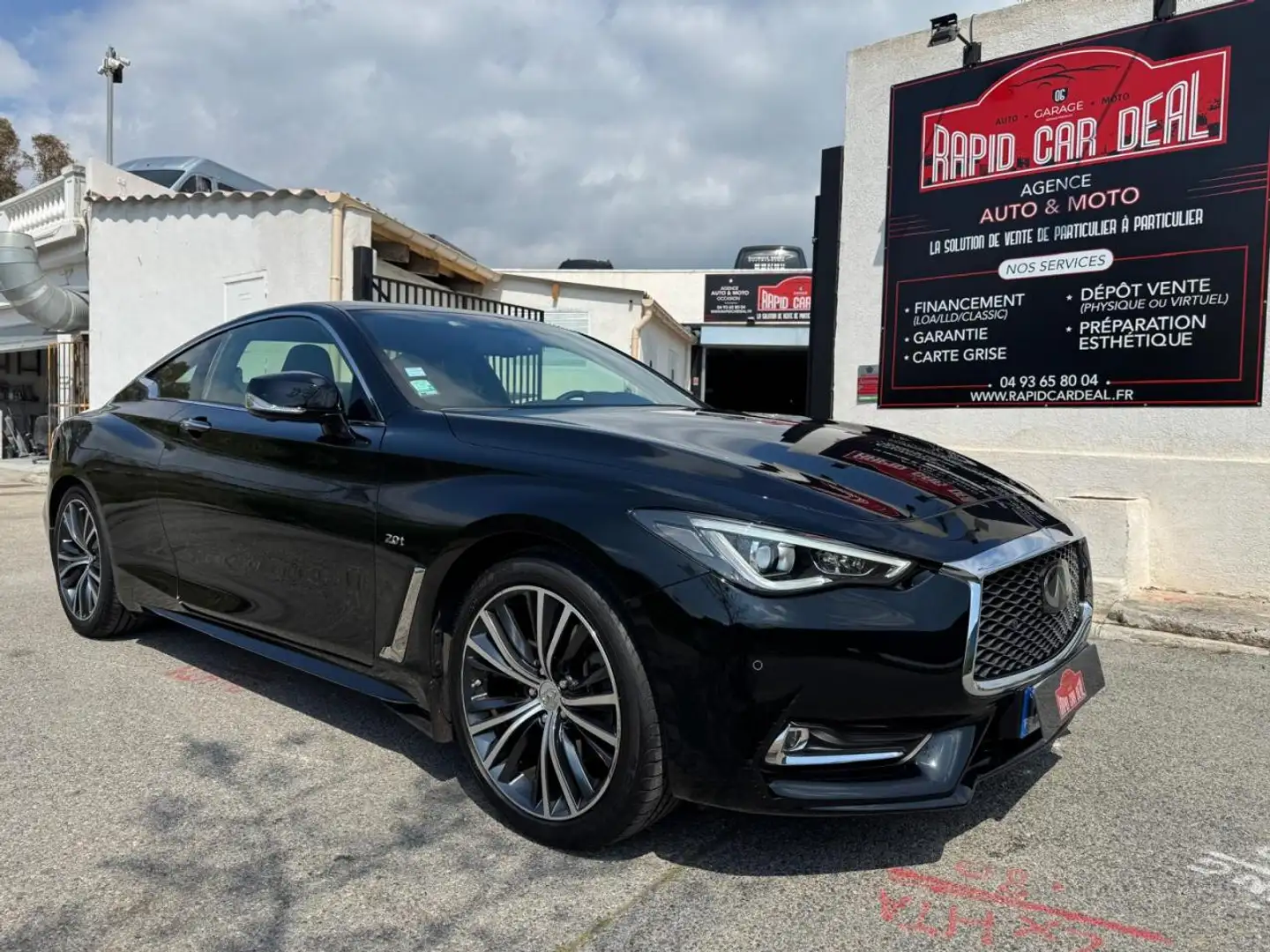 Infiniti Q60 2.0t - BVA  2017 COUPE Premium TECH Negru - 1