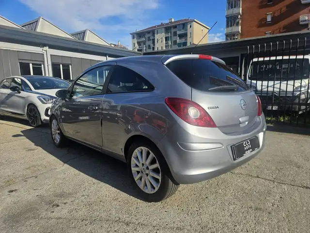 Opel Corsa view 4