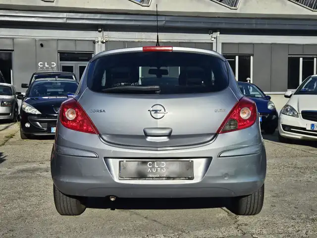 Opel Corsa view 3