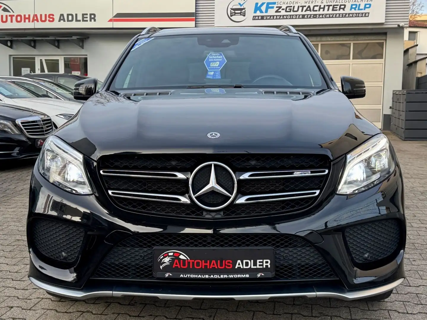 Mercedes-Benz GLE 450 / GLE 43 AMG 4MATIC 9G*PANO*KAME*AHK*19% Schwarz - 2