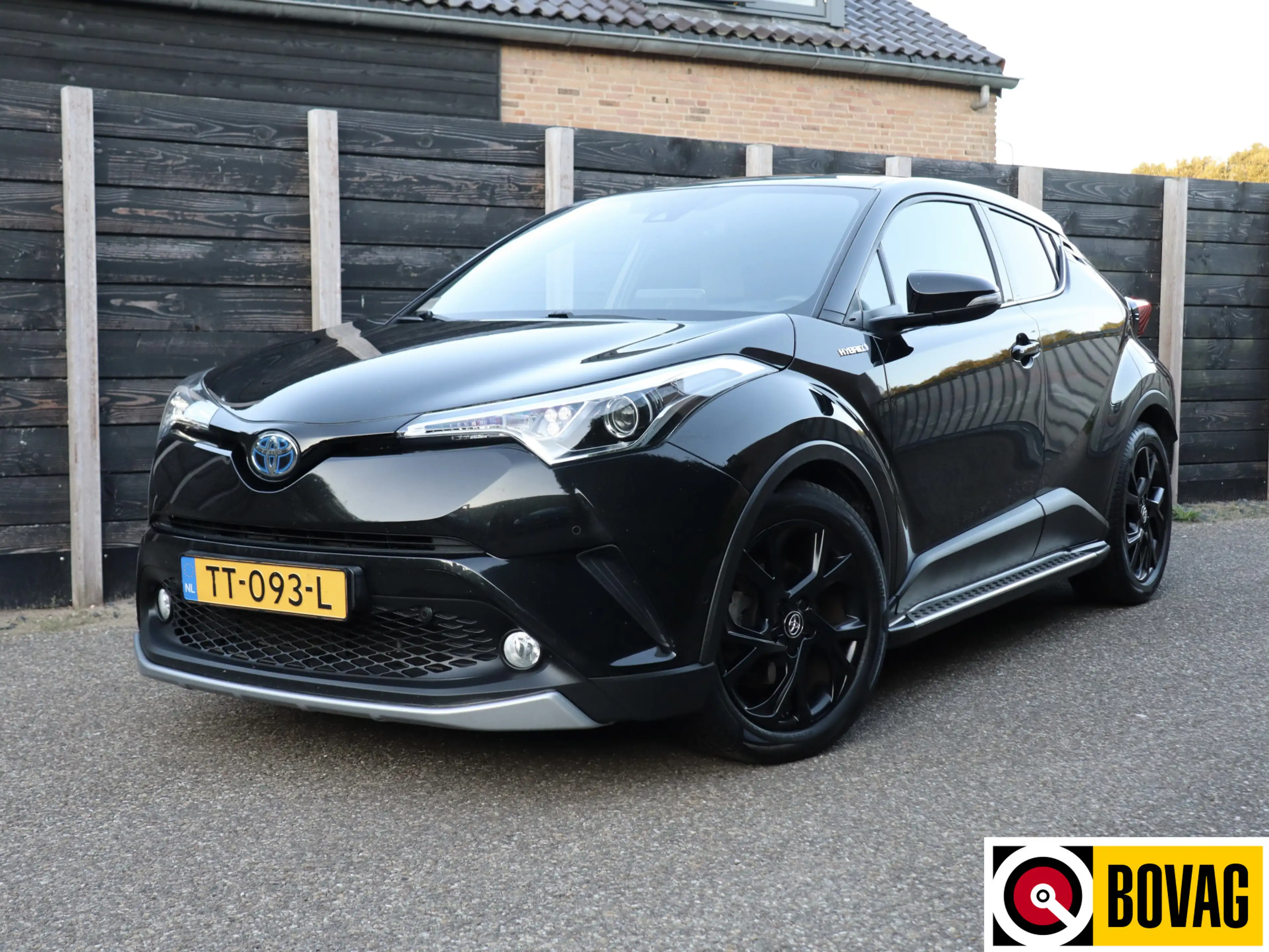 Toyota C-HR 1.8 Hybrid Adventure leder | dealer o.h.