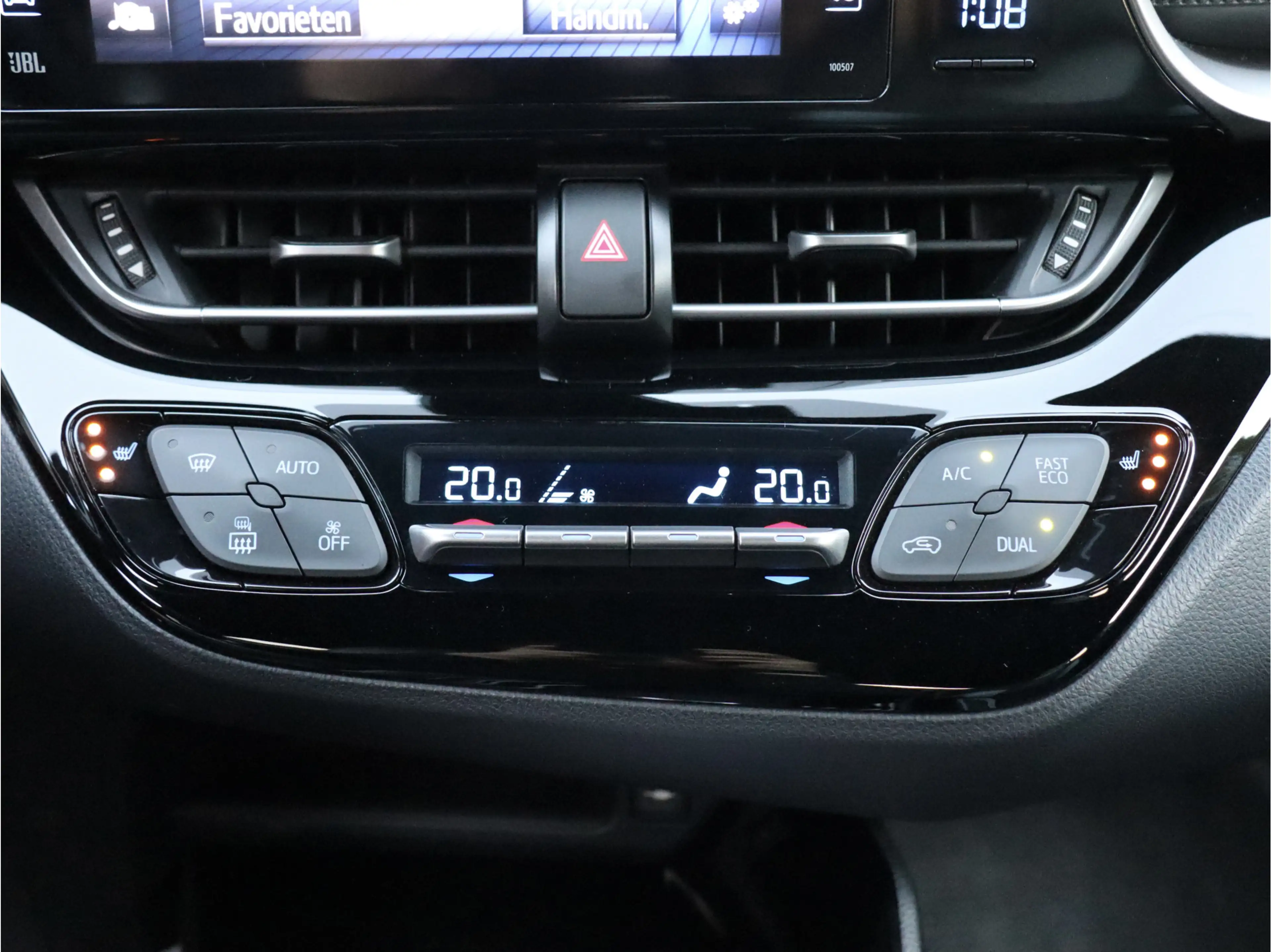 Toyota C-HR 1.8 Hybrid Adventure leder | dealer o.h. — photo 25