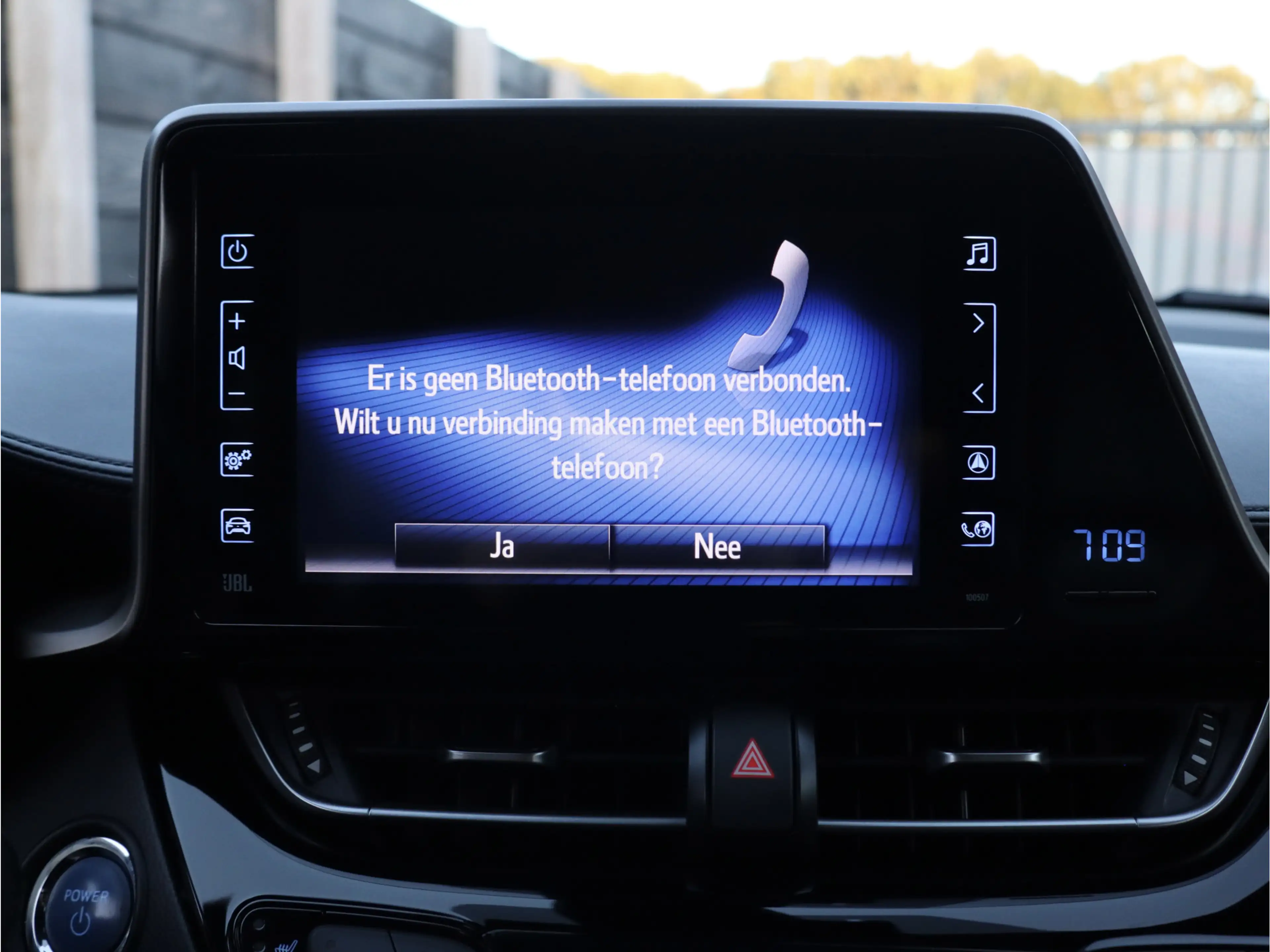 Toyota C-HR 1.8 Hybrid Adventure leder | dealer o.h. — photo 23