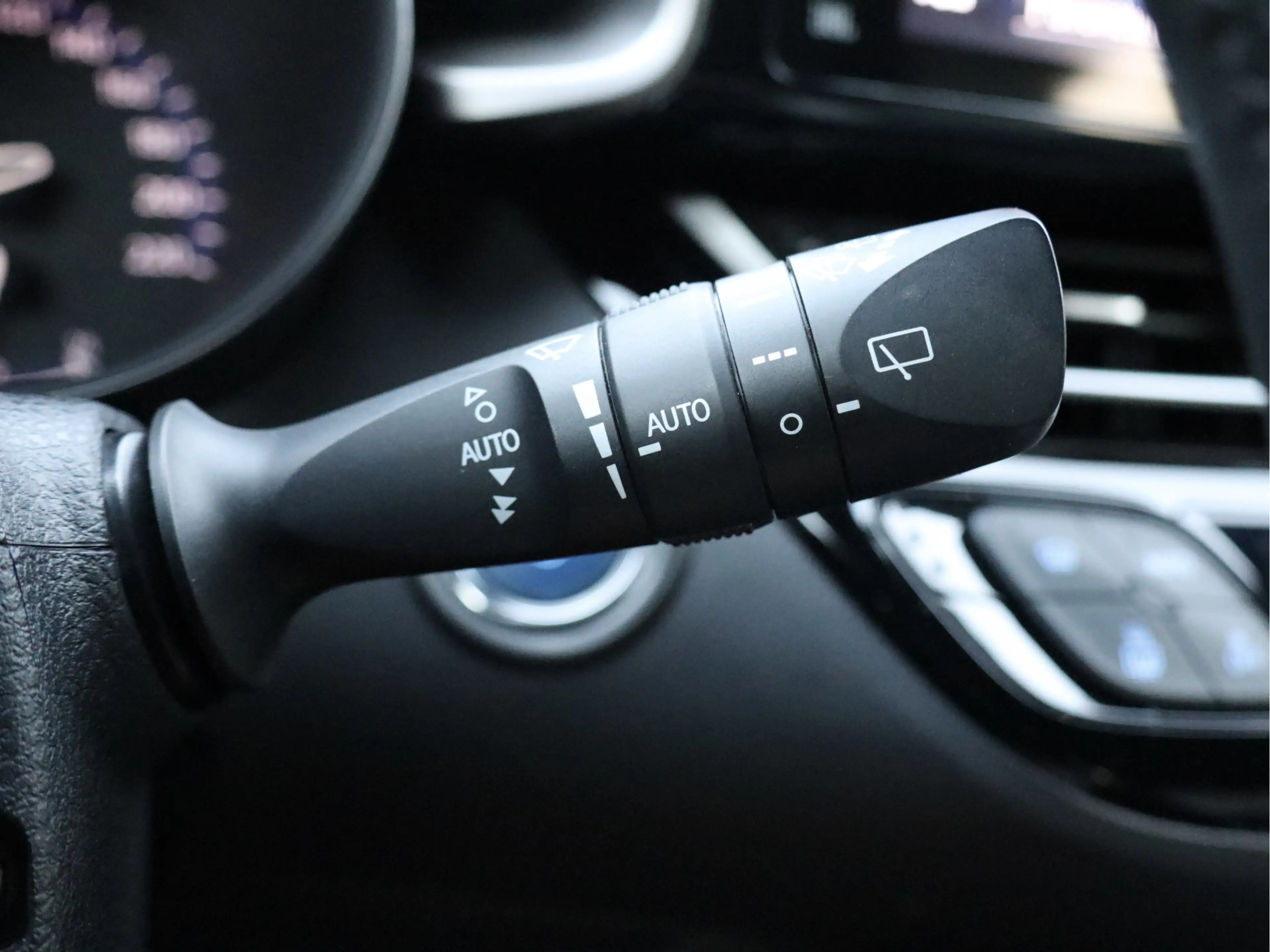 Toyota C-HR 1.8 Hybrid Adventure leder | dealer o.h. — photo 47